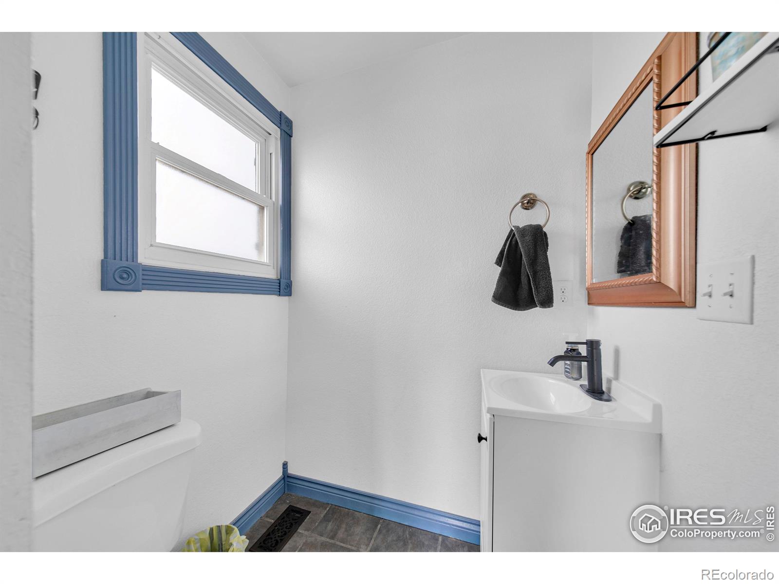 MLS Image #16 for 650  delta avenue,akron, Colorado