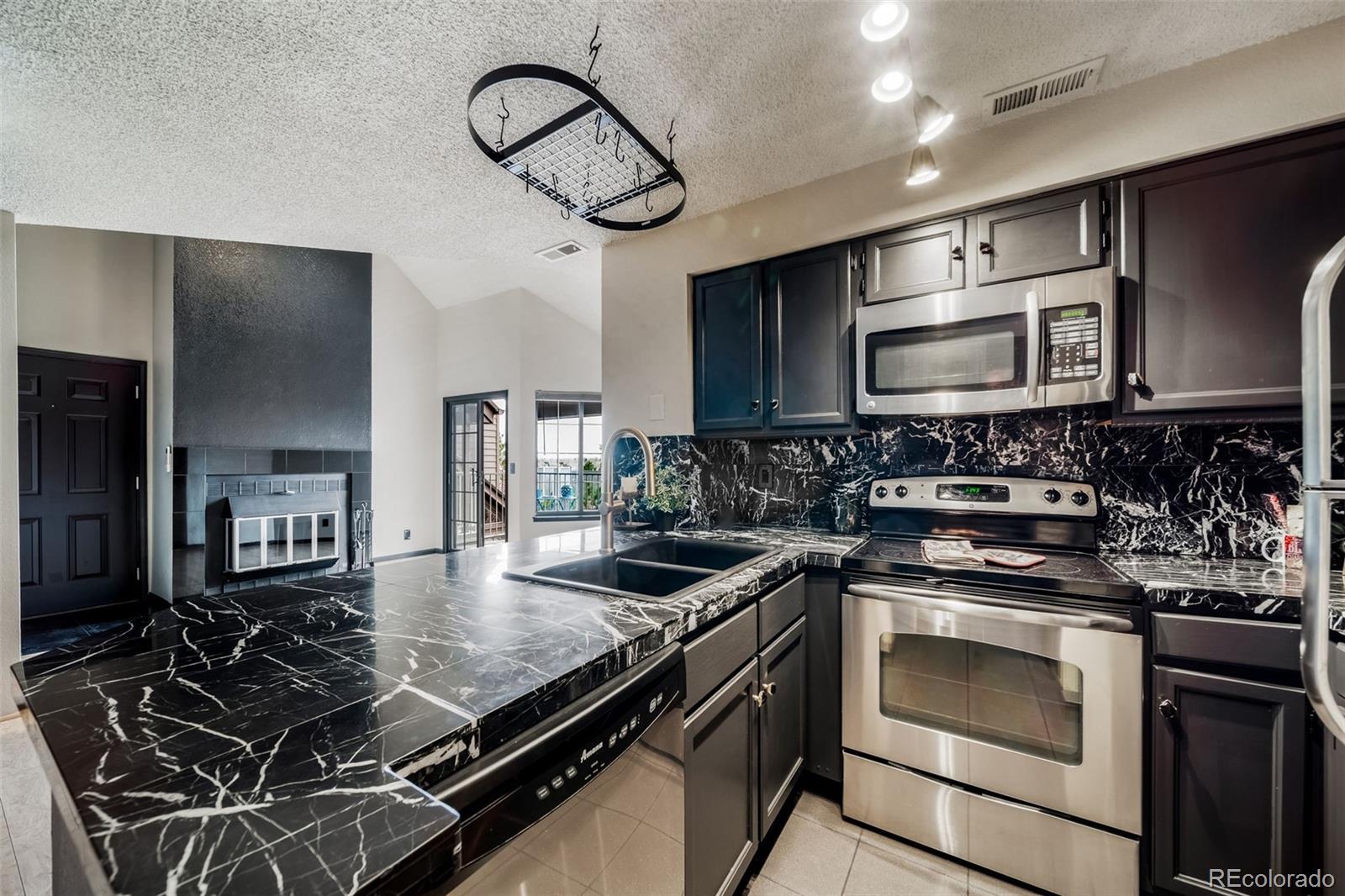 MLS Image #11 for 846 s vance street,lakewood, Colorado