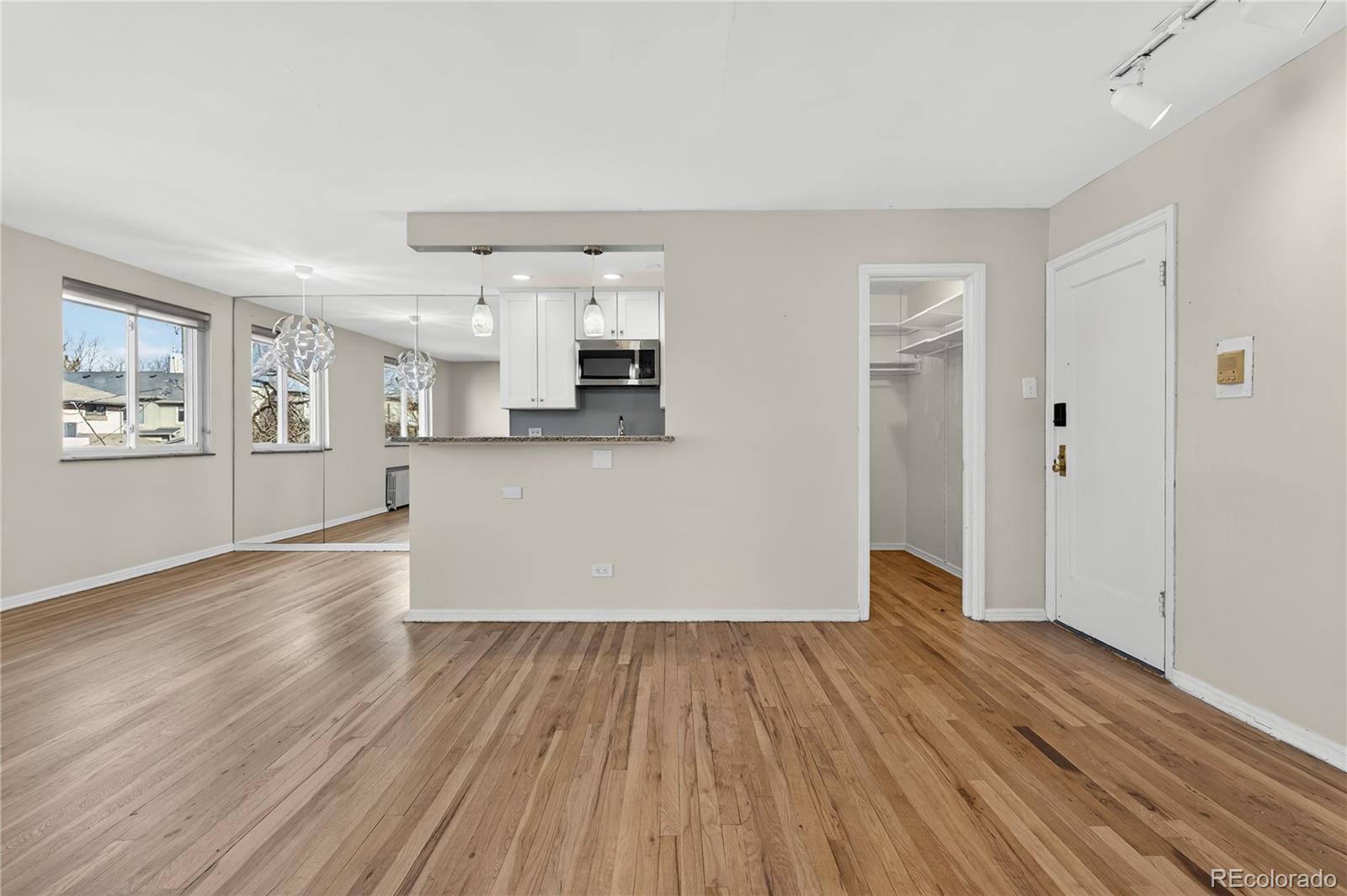 MLS Image #4 for 525  jackson street 304,denver, Colorado