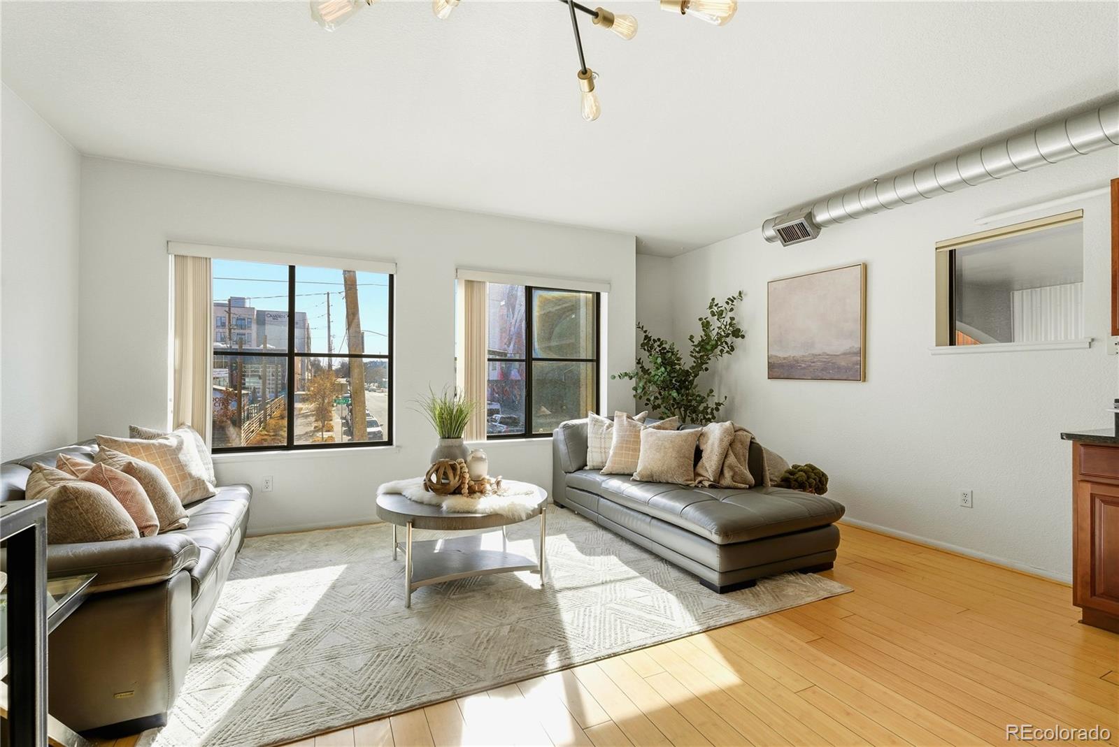 MLS Image #10 for 3195  blake street 104,denver, Colorado