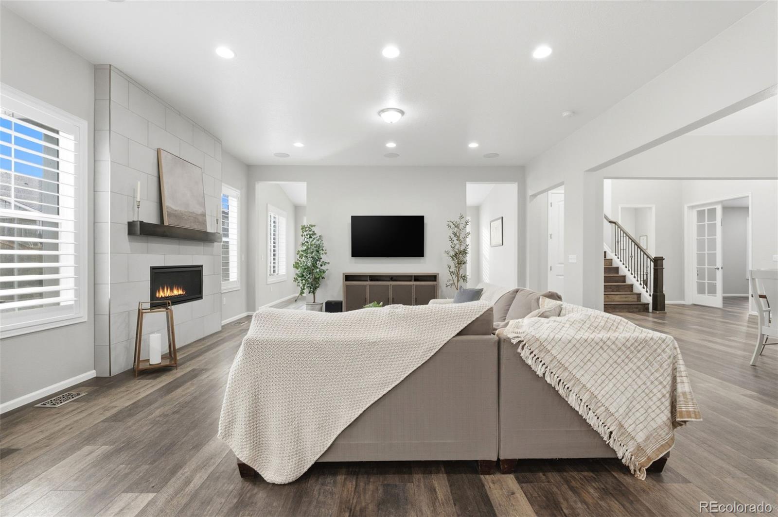 MLS Image #10 for 68  western sky circle,longmont, Colorado