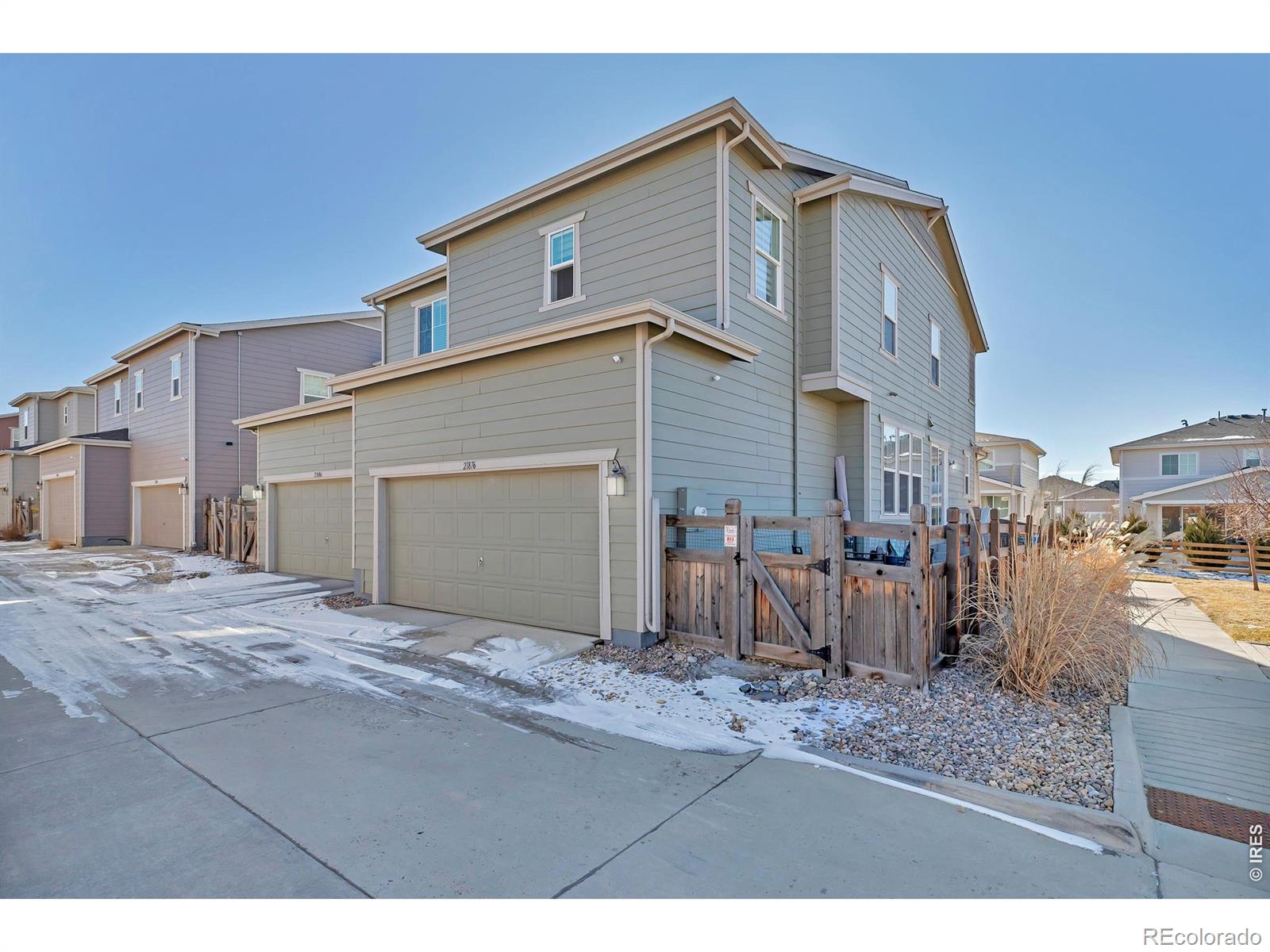 MLS Image #2 for 21876 e radcliff circle,aurora, Colorado