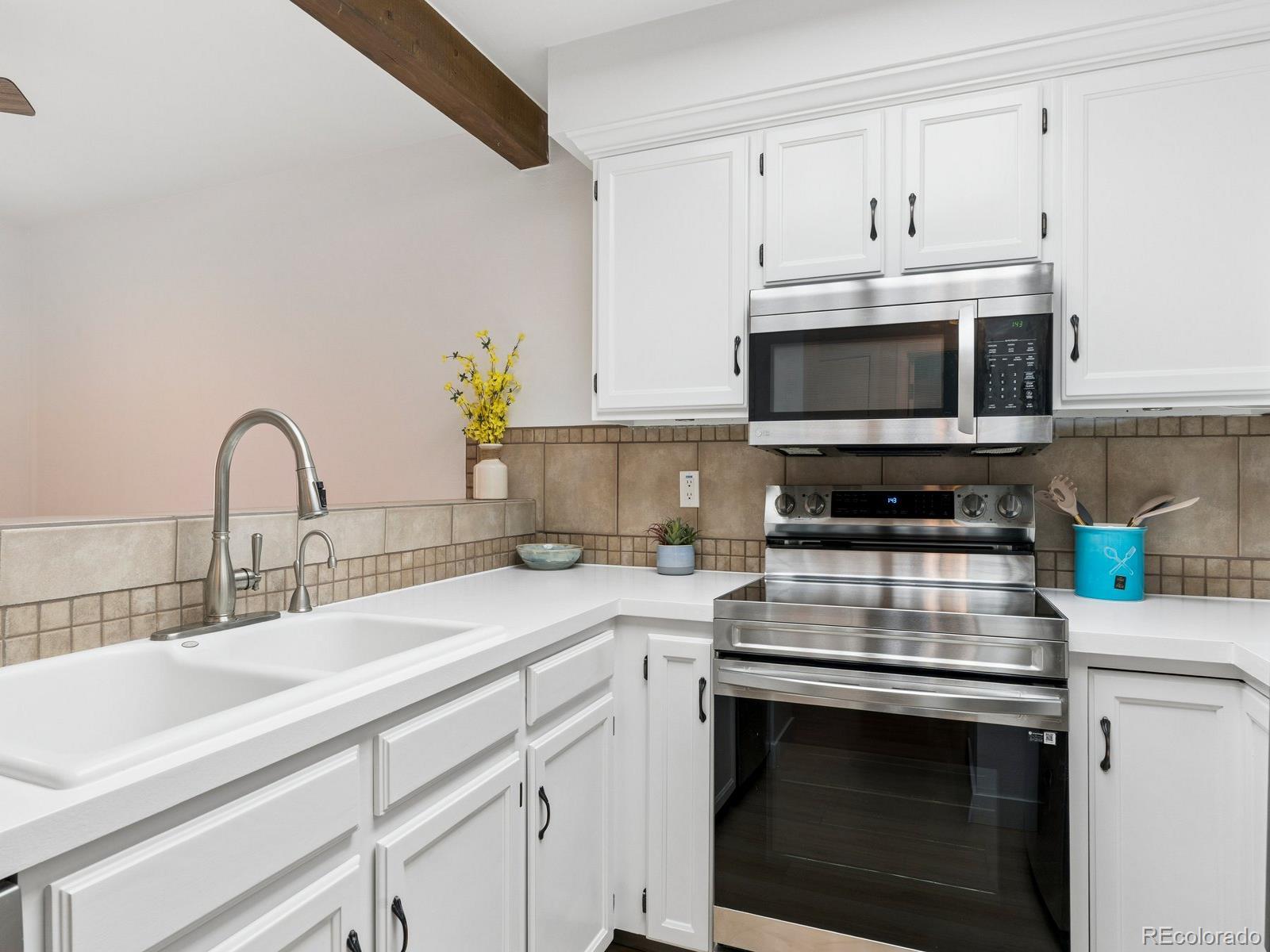 MLS Image #3 for 2885 w long circle,littleton, Colorado