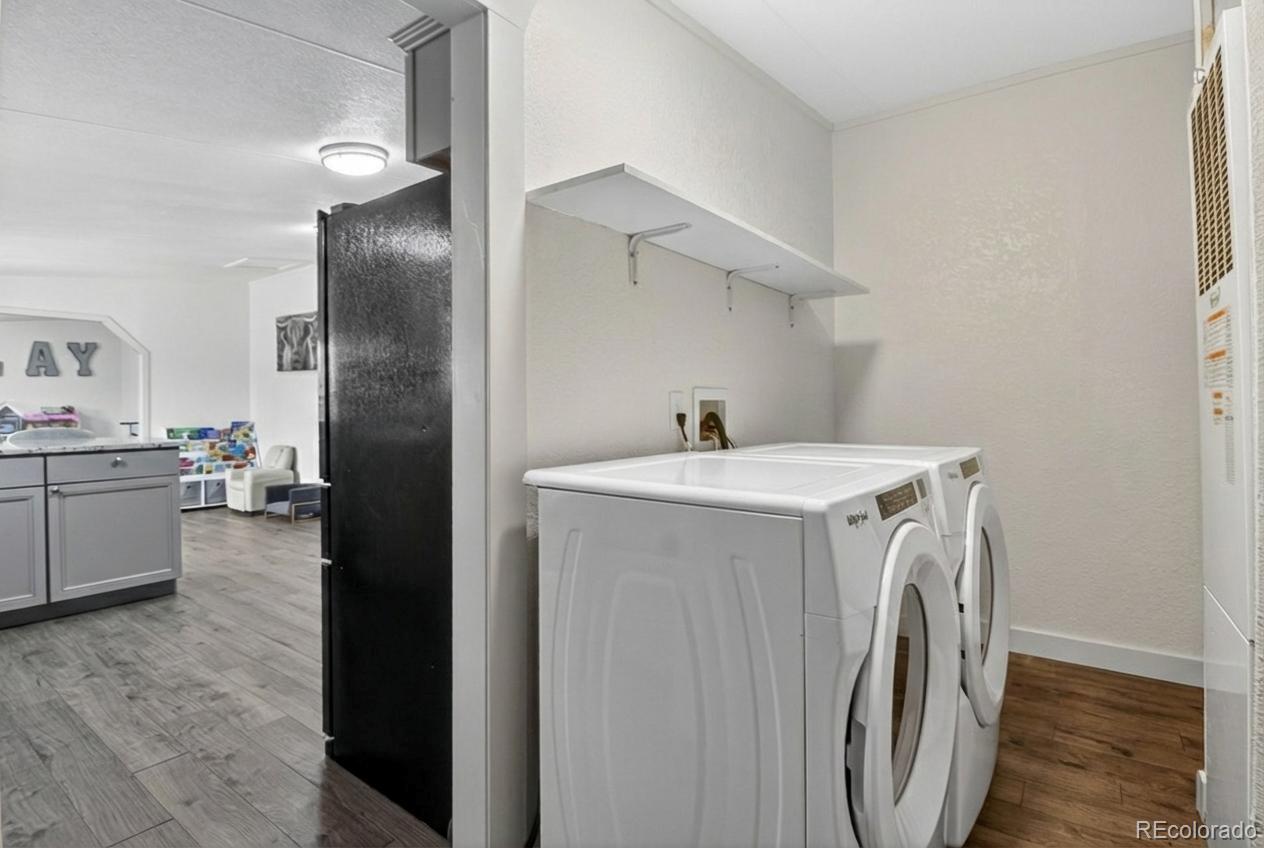 MLS Image #3 for 811  plum avenue,lochbuie, Colorado