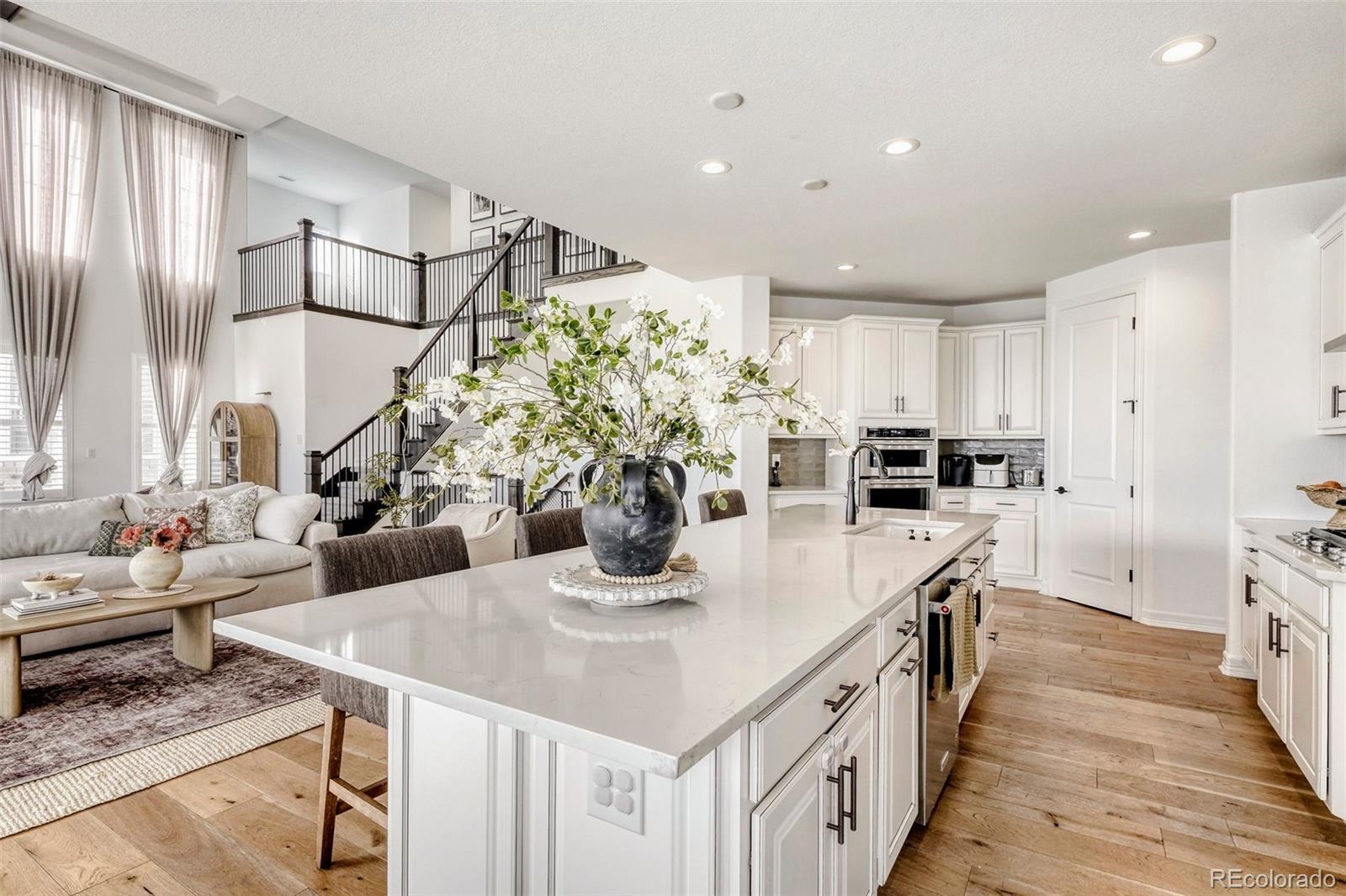 MLS Image #10 for 27841 e lakeview drive,aurora, Colorado