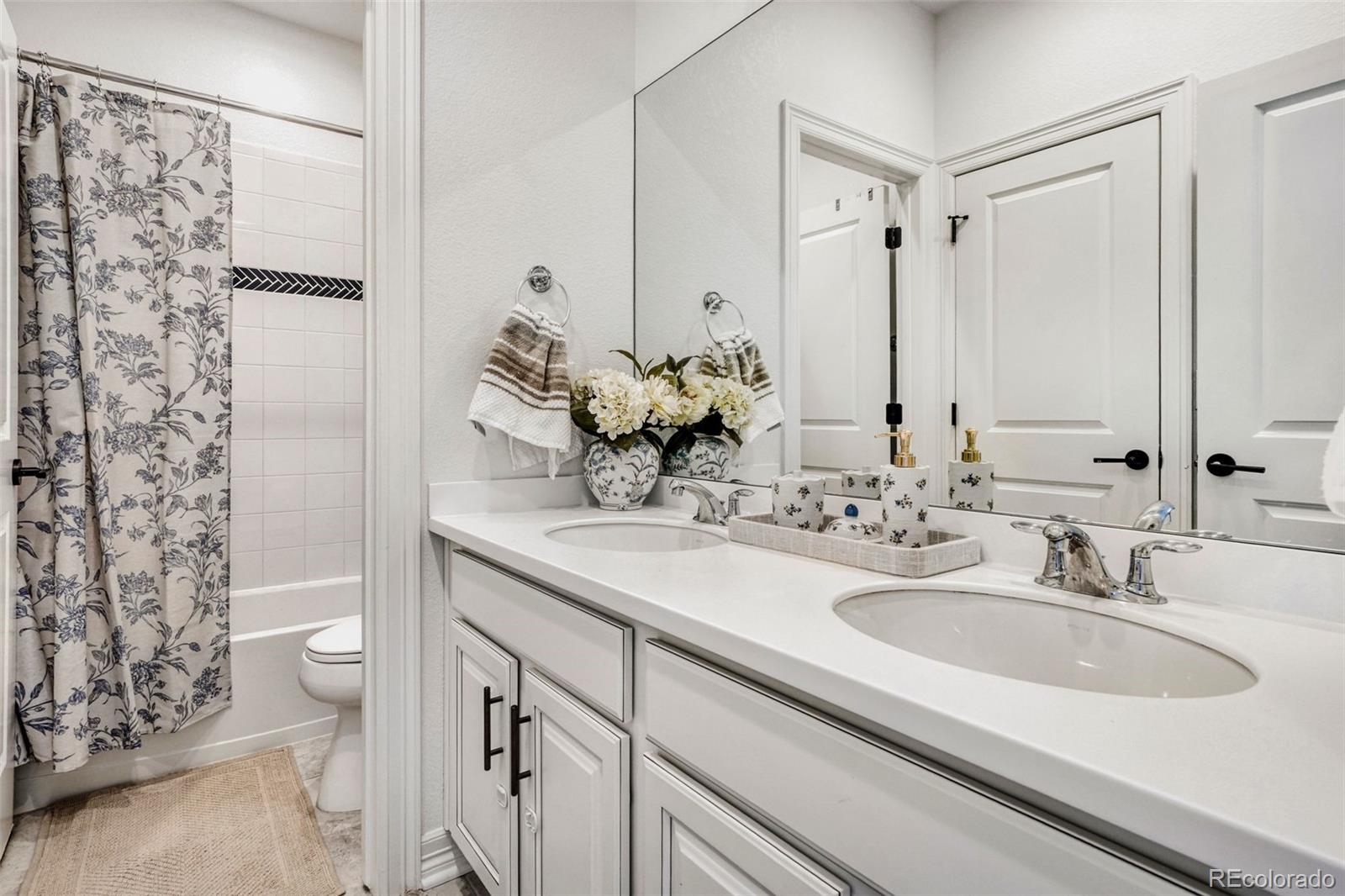 MLS Image #26 for 27841 e lakeview drive,aurora, Colorado