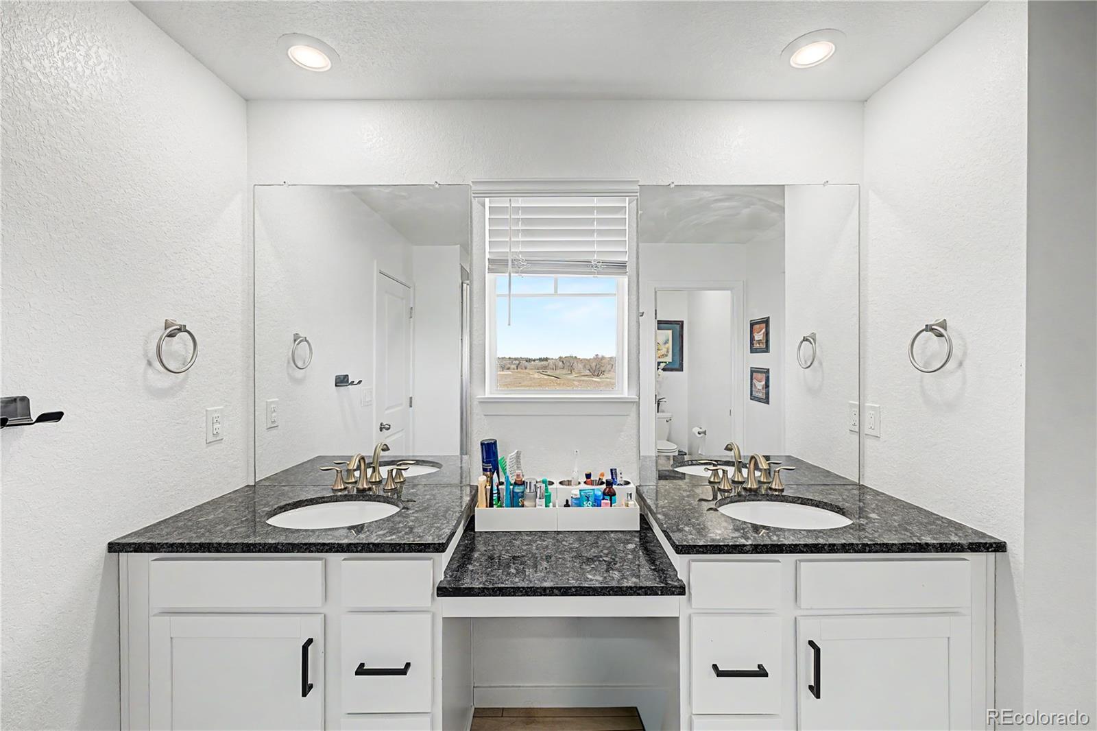 MLS Image #24 for 24781 e tennessee avenue,aurora, Colorado