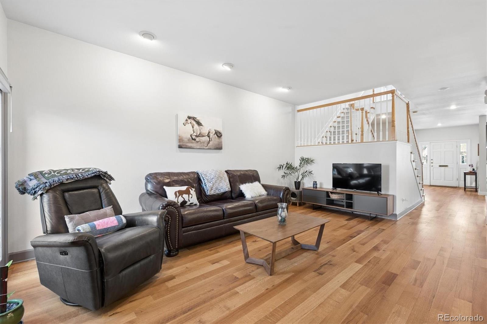 MLS Image #14 for 707  ash street,denver, Colorado