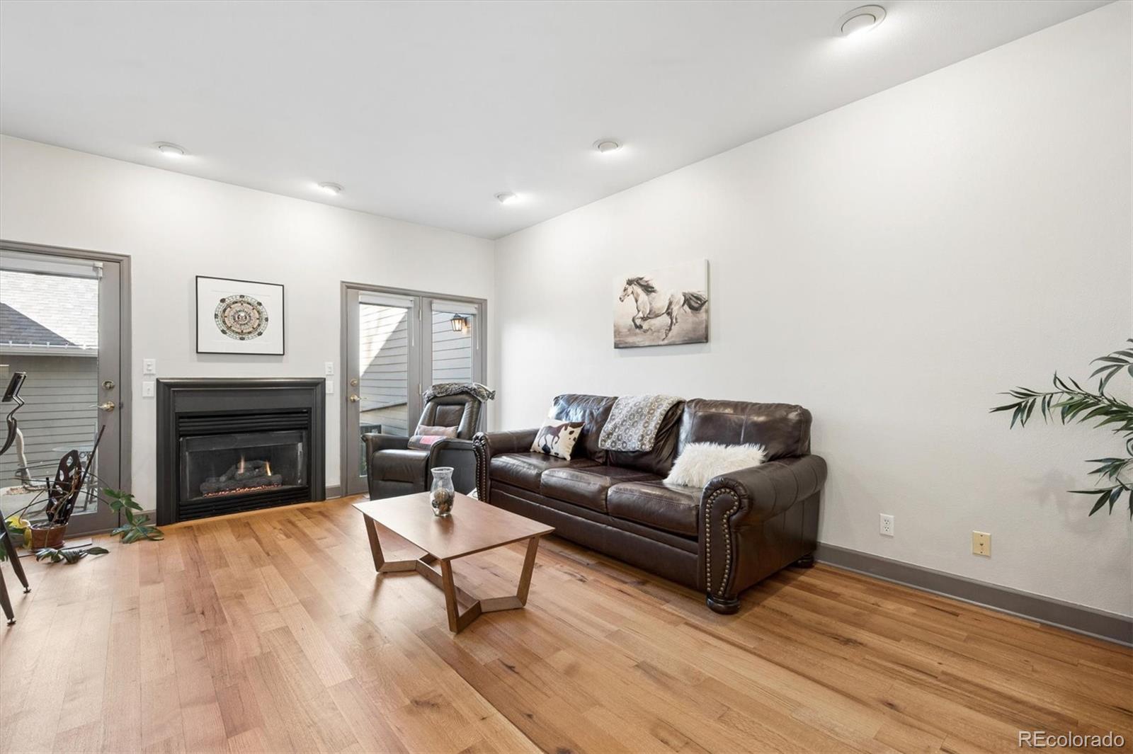 MLS Image #15 for 707  ash street,denver, Colorado