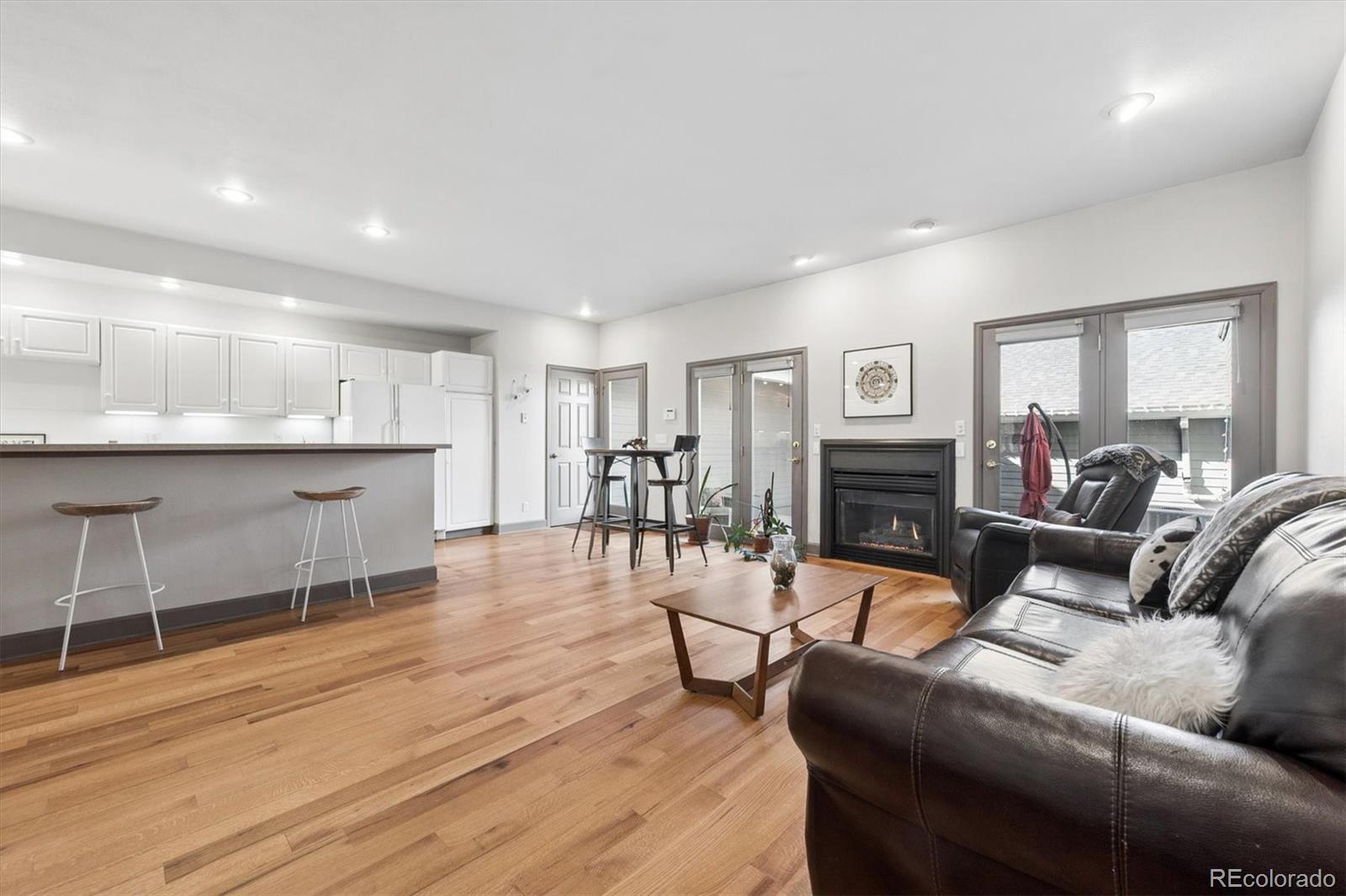 MLS Image #17 for 707  ash street,denver, Colorado
