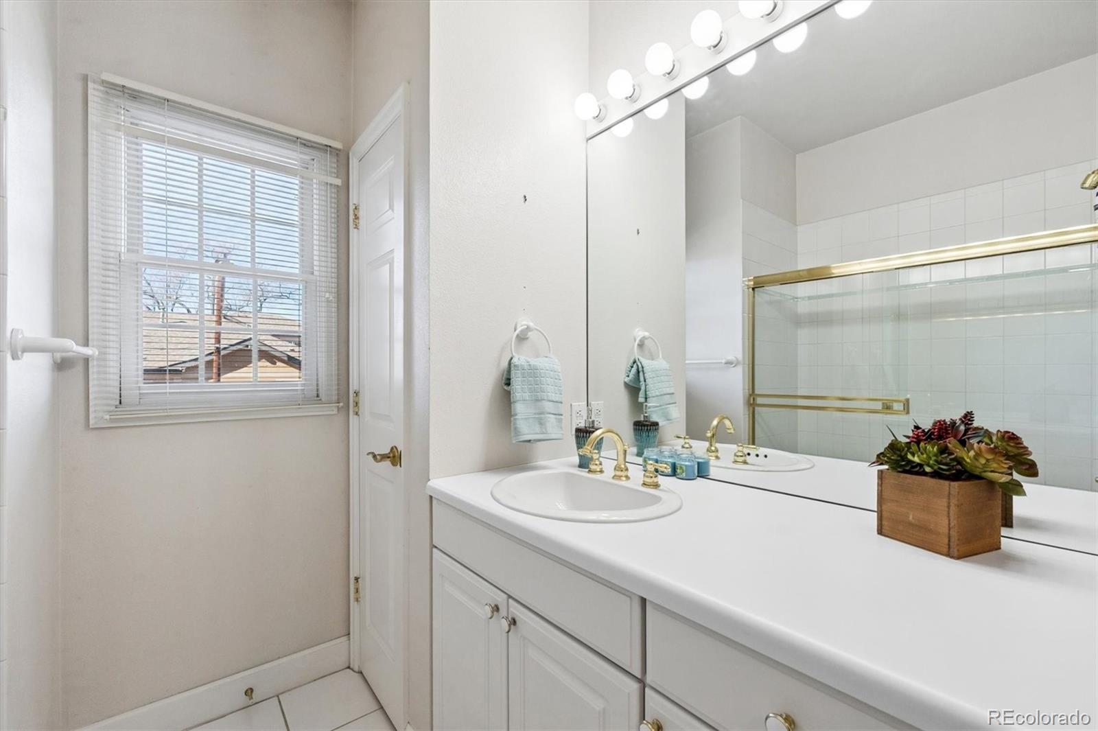 MLS Image #27 for 707  ash street,denver, Colorado