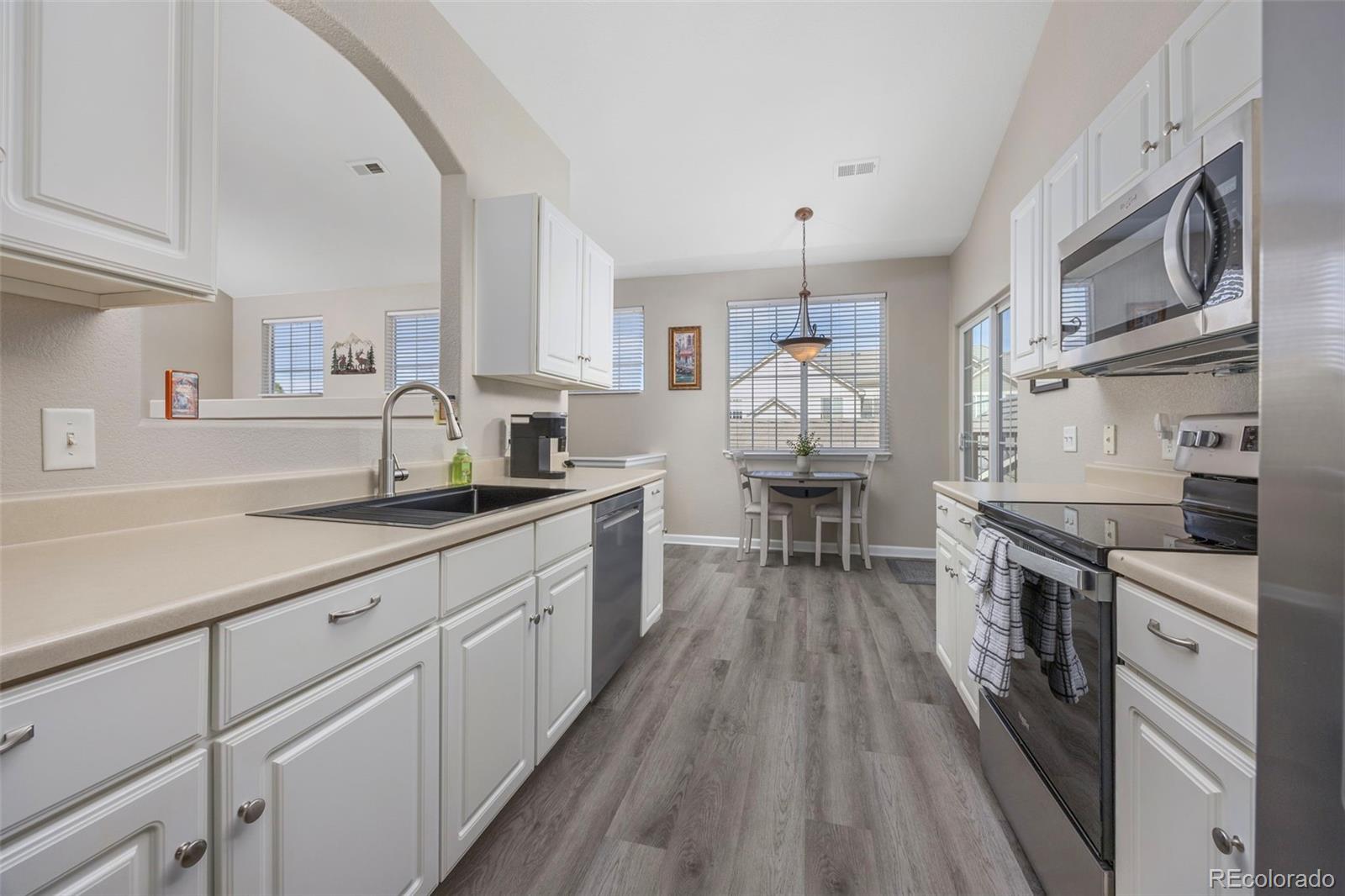 MLS Image #8 for 22520 e ontario drive,aurora, Colorado