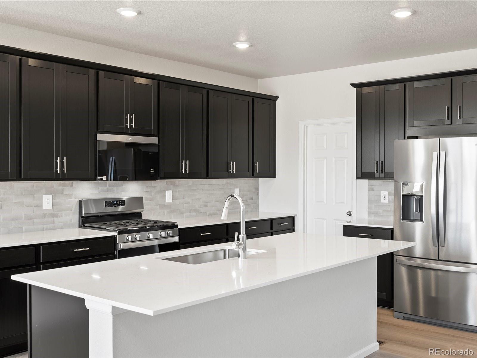 MLS Image #7 for 1637  yampa river drive,windsor, Colorado