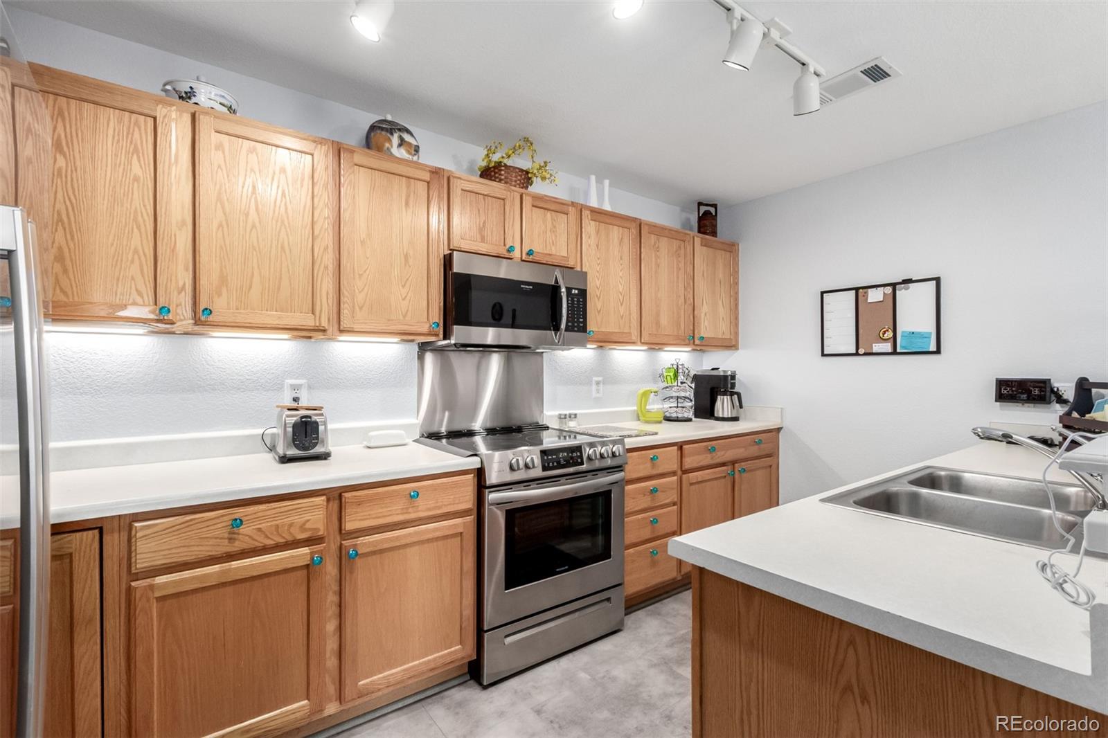 MLS Image #11 for 4211 s blackhawk circle 8c,aurora, Colorado