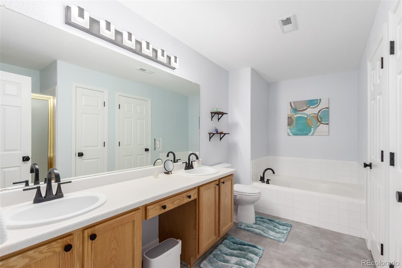 MLS Image #18 for 4211 s blackhawk circle 8c,aurora, Colorado