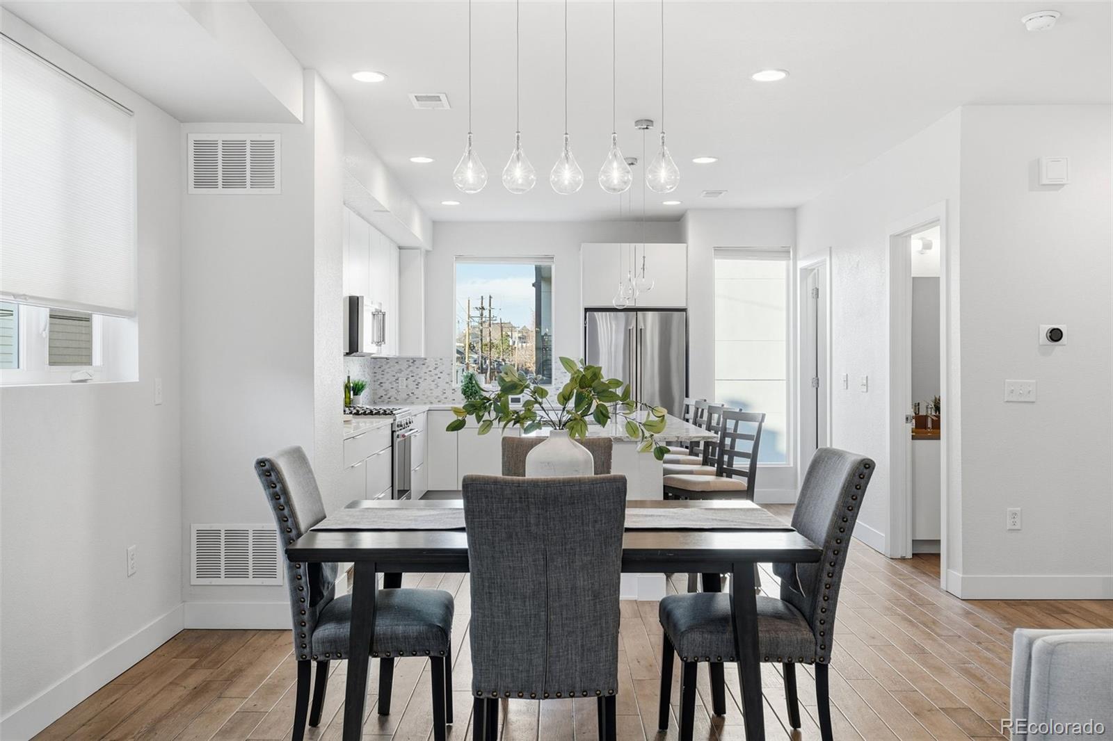 MLS Image #11 for 163 s harrison street,denver, Colorado