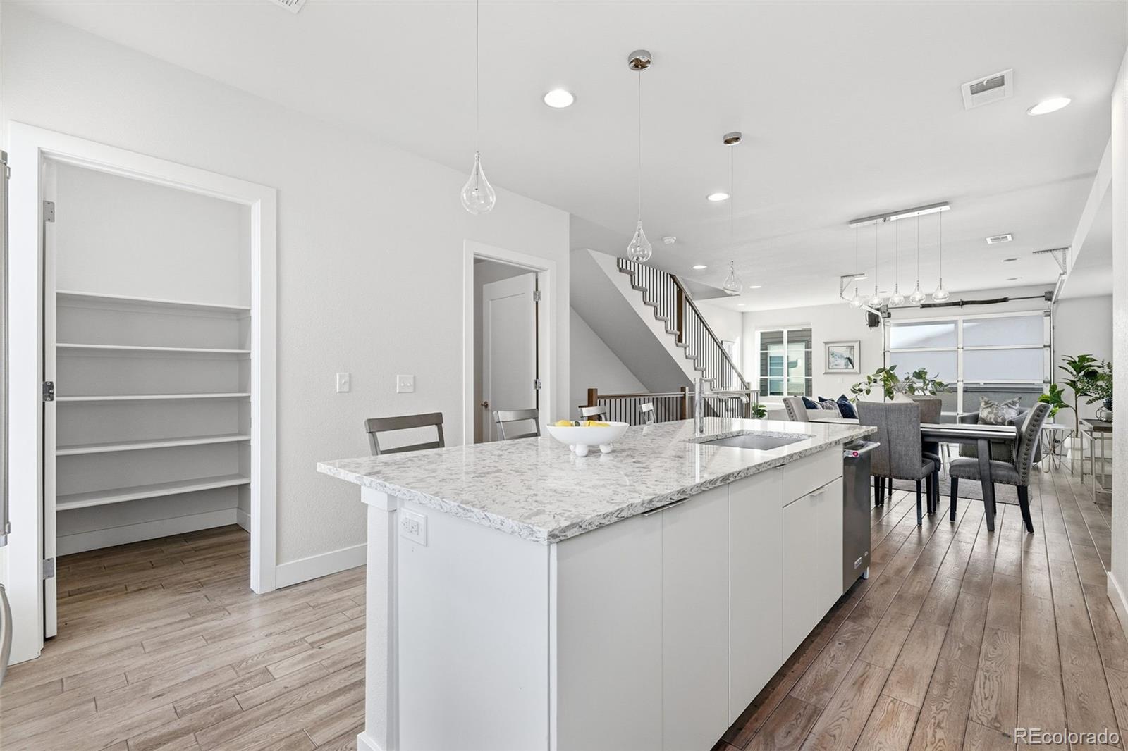 MLS Image #14 for 163 s harrison street,denver, Colorado