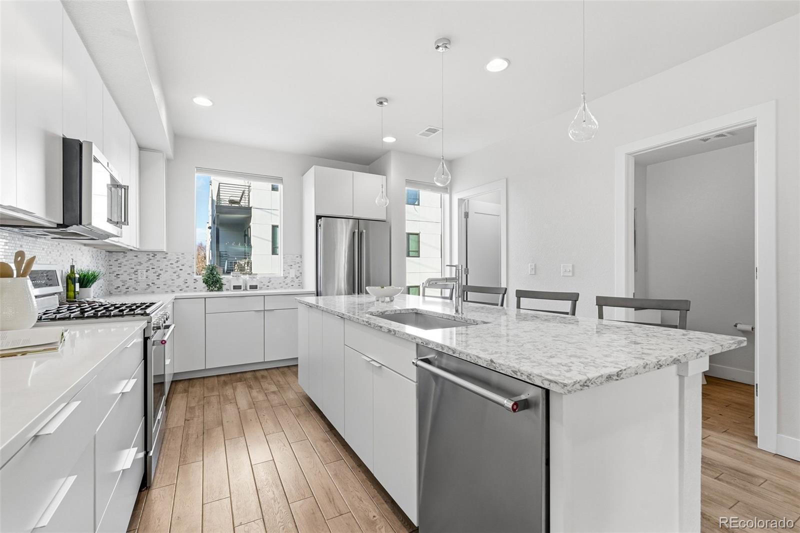 MLS Image #15 for 163 s harrison street,denver, Colorado
