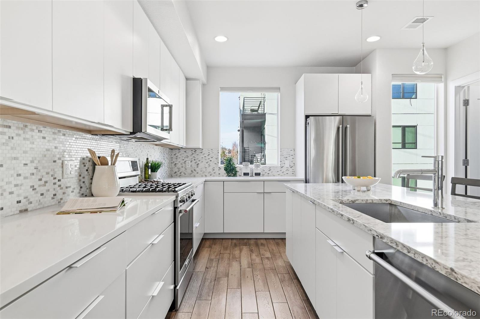 MLS Image #16 for 163 s harrison street,denver, Colorado