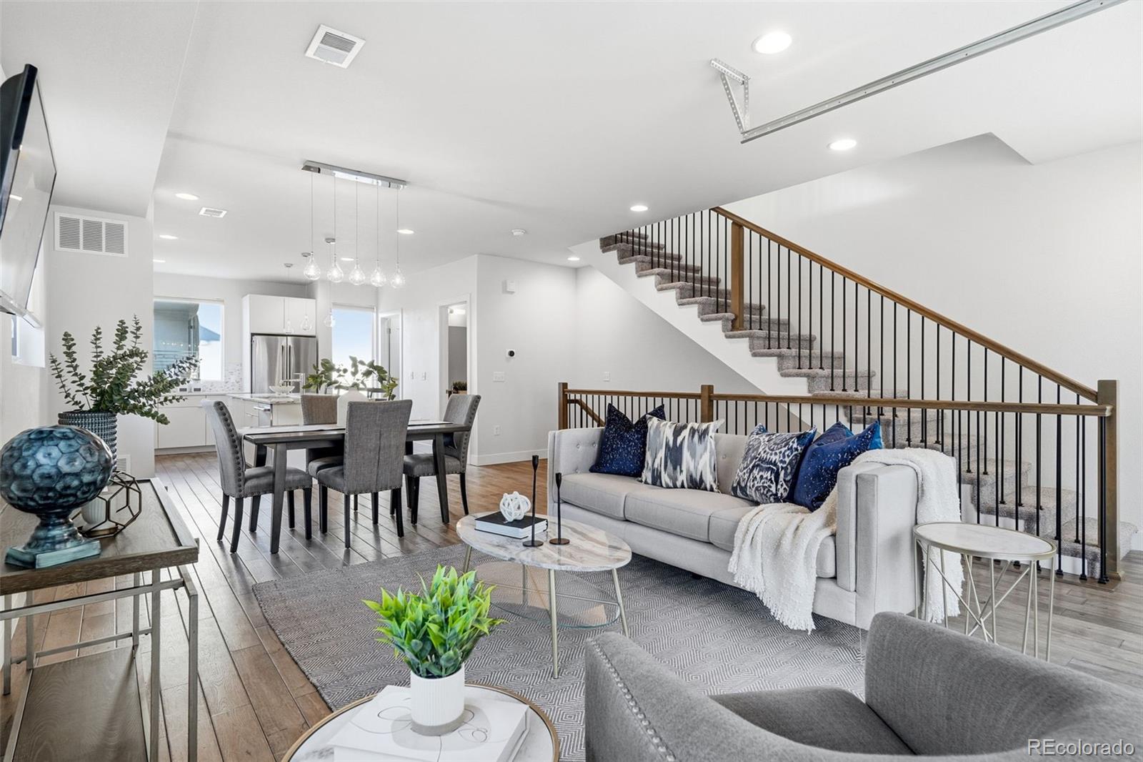 MLS Image #21 for 163 s harrison street,denver, Colorado