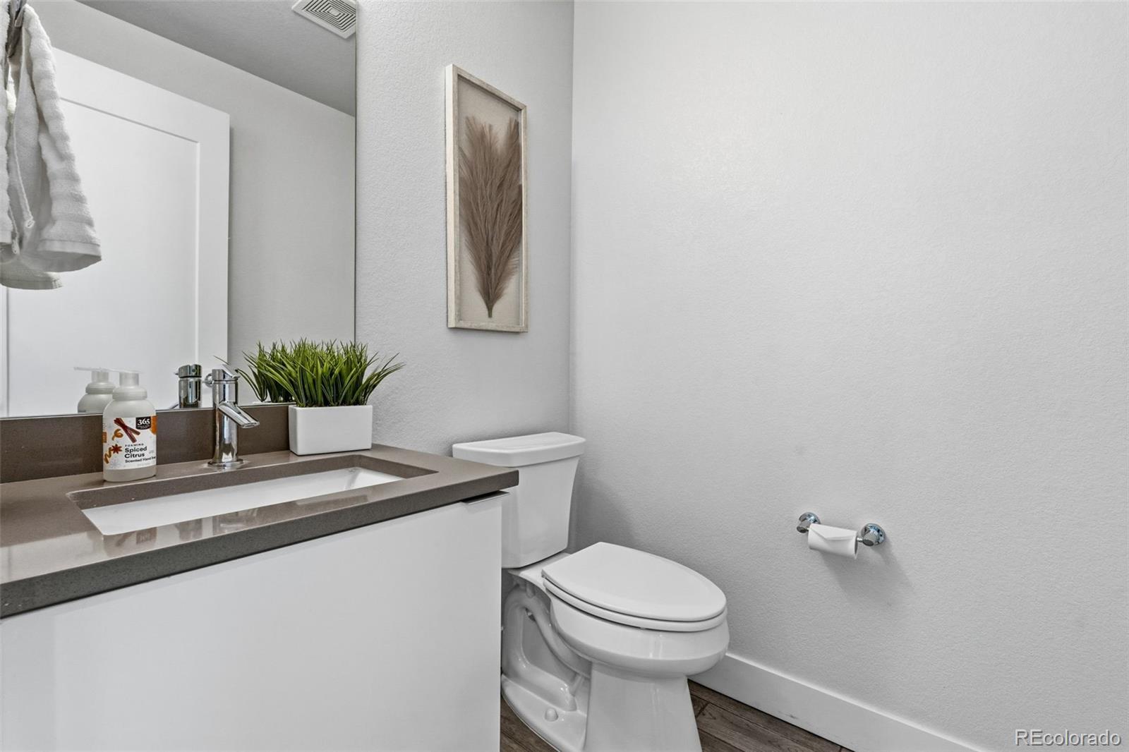 MLS Image #22 for 163 s harrison street,denver, Colorado