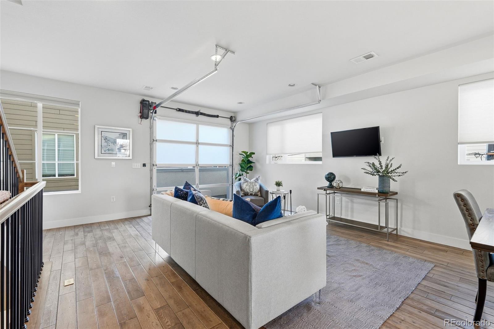 MLS Image #7 for 163 s harrison street,denver, Colorado