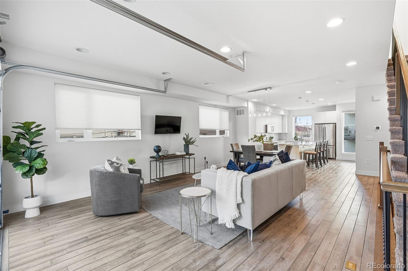 MLS Image #8 for 163 s harrison street,denver, Colorado