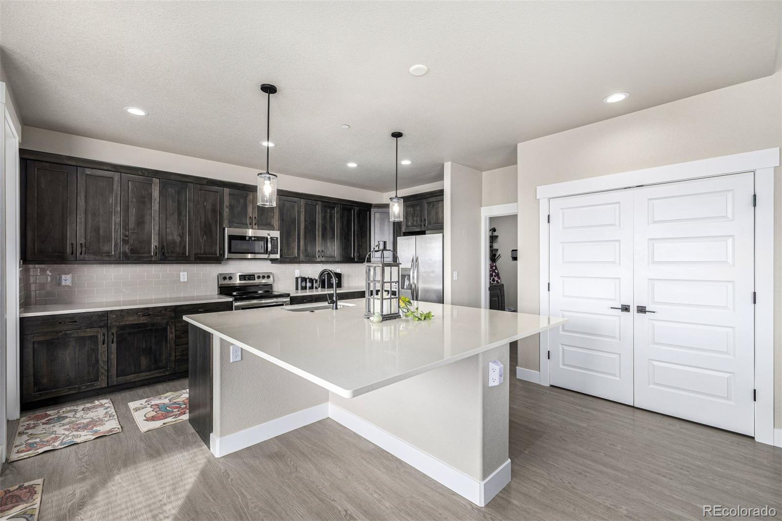 MLS Image #11 for 7377  van sickle street,strasburg, Colorado