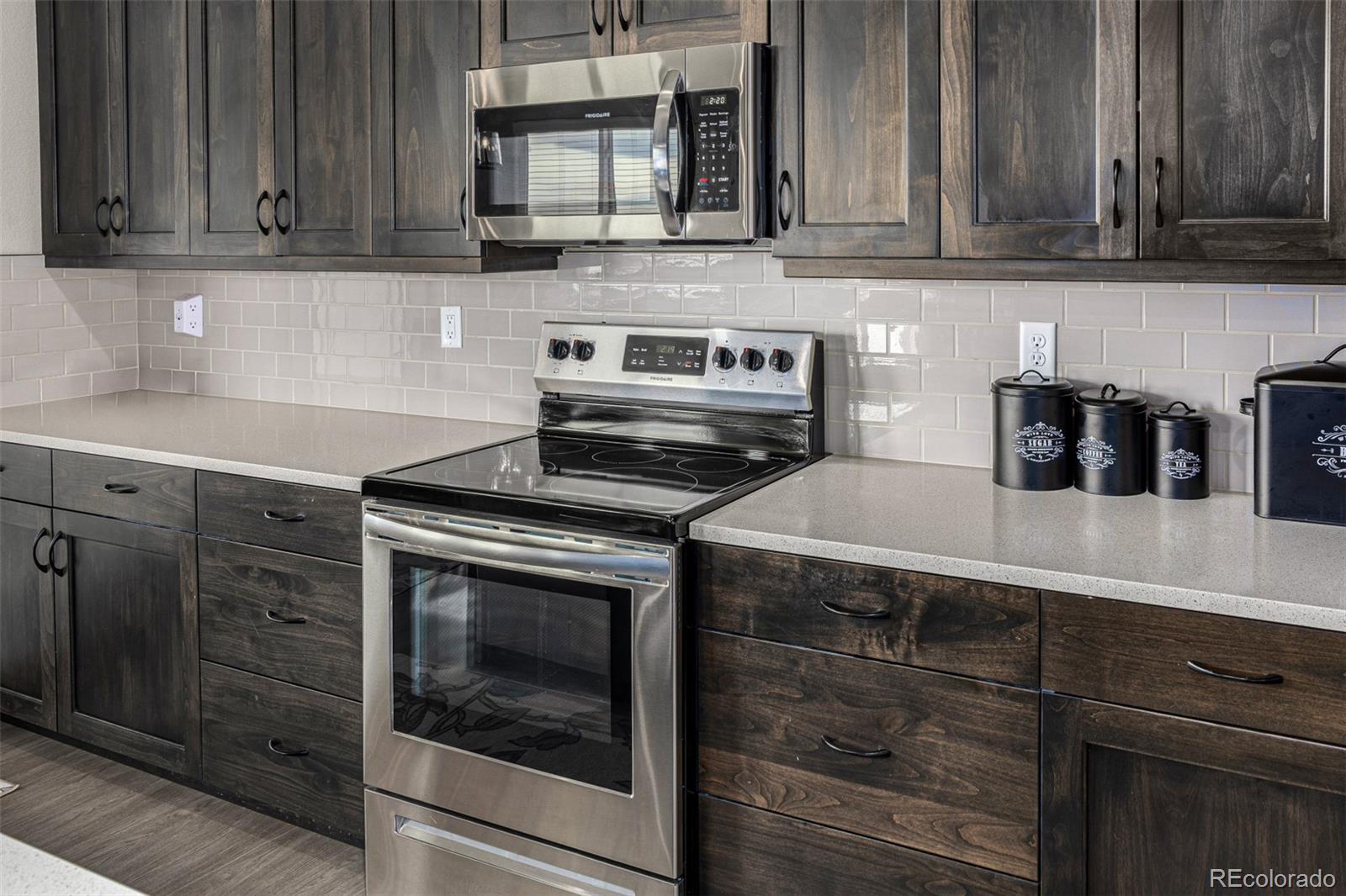 MLS Image #16 for 7377  van sickle street,strasburg, Colorado