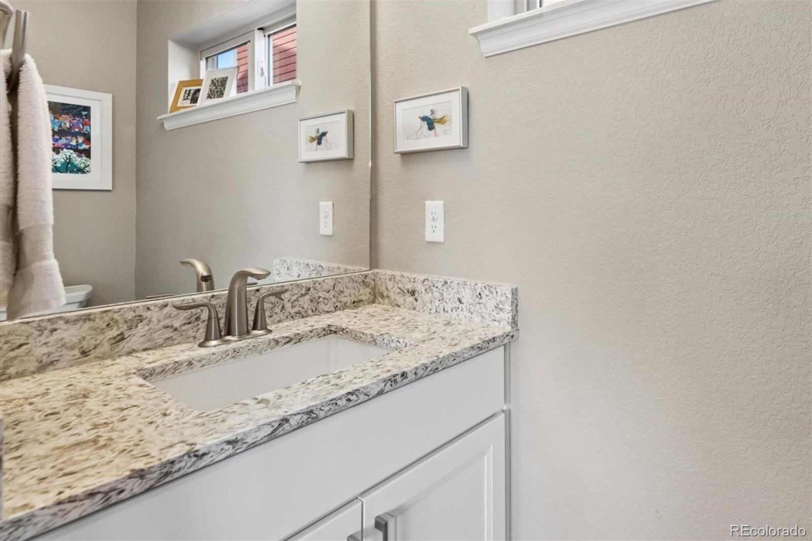 MLS Image #8 for 9340 e 58th avenue,denver, Colorado