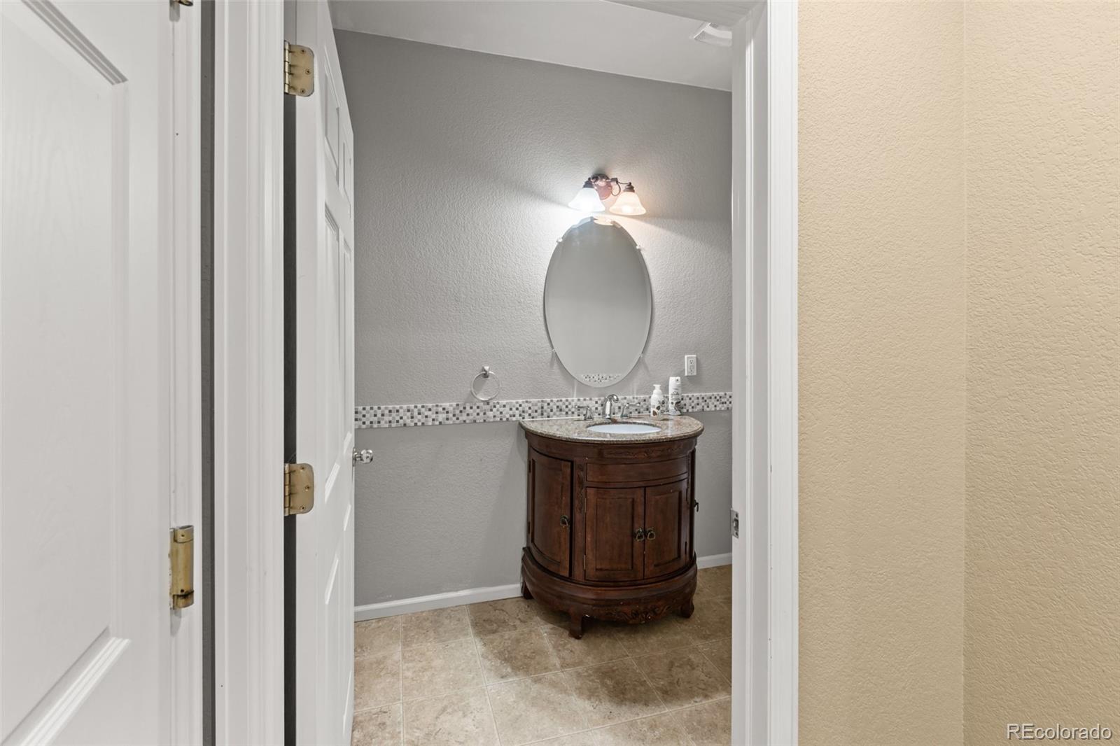 MLS Image #15 for 619 s norfolk way,aurora, Colorado