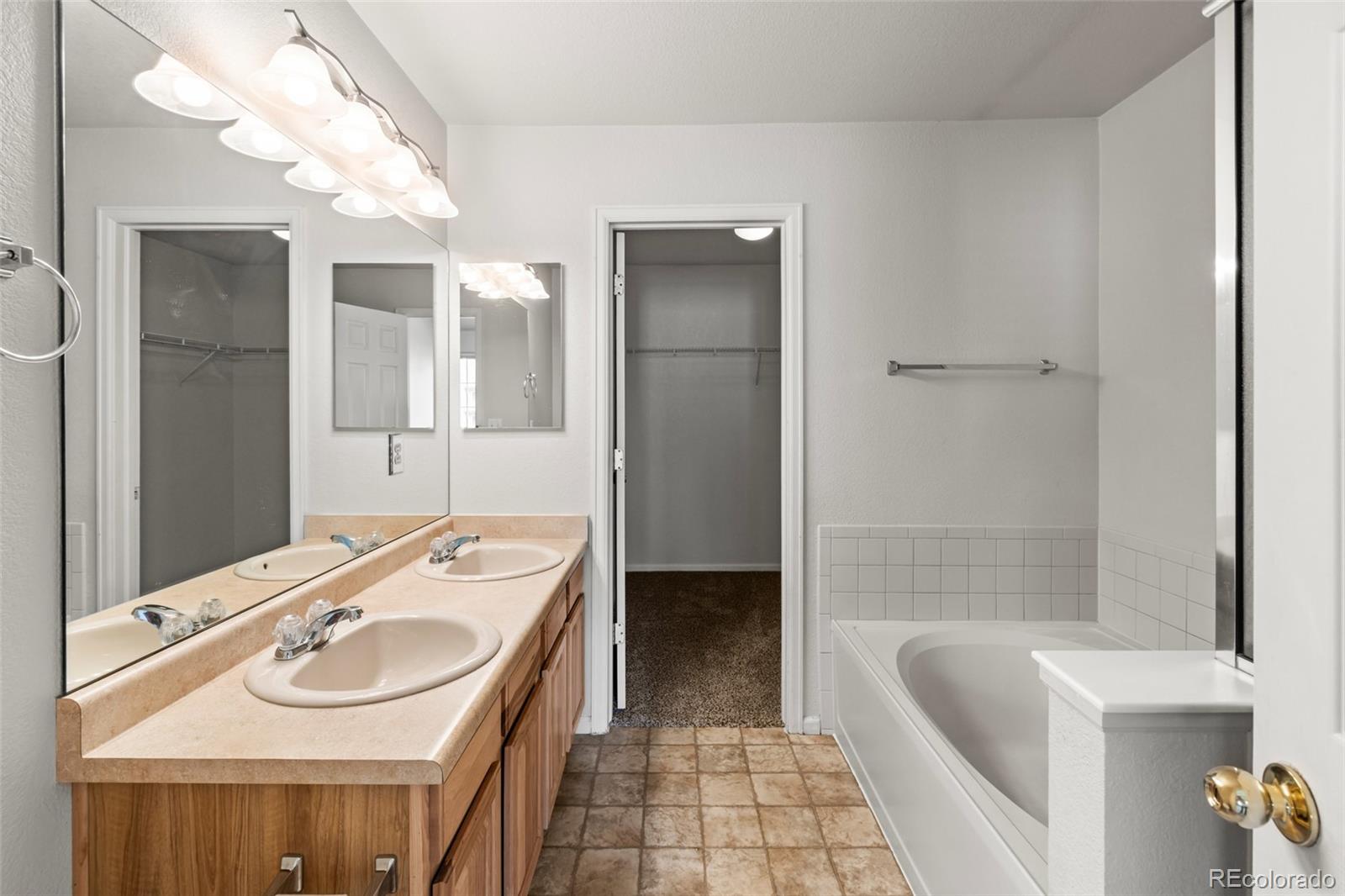 MLS Image #19 for 619 s norfolk way,aurora, Colorado