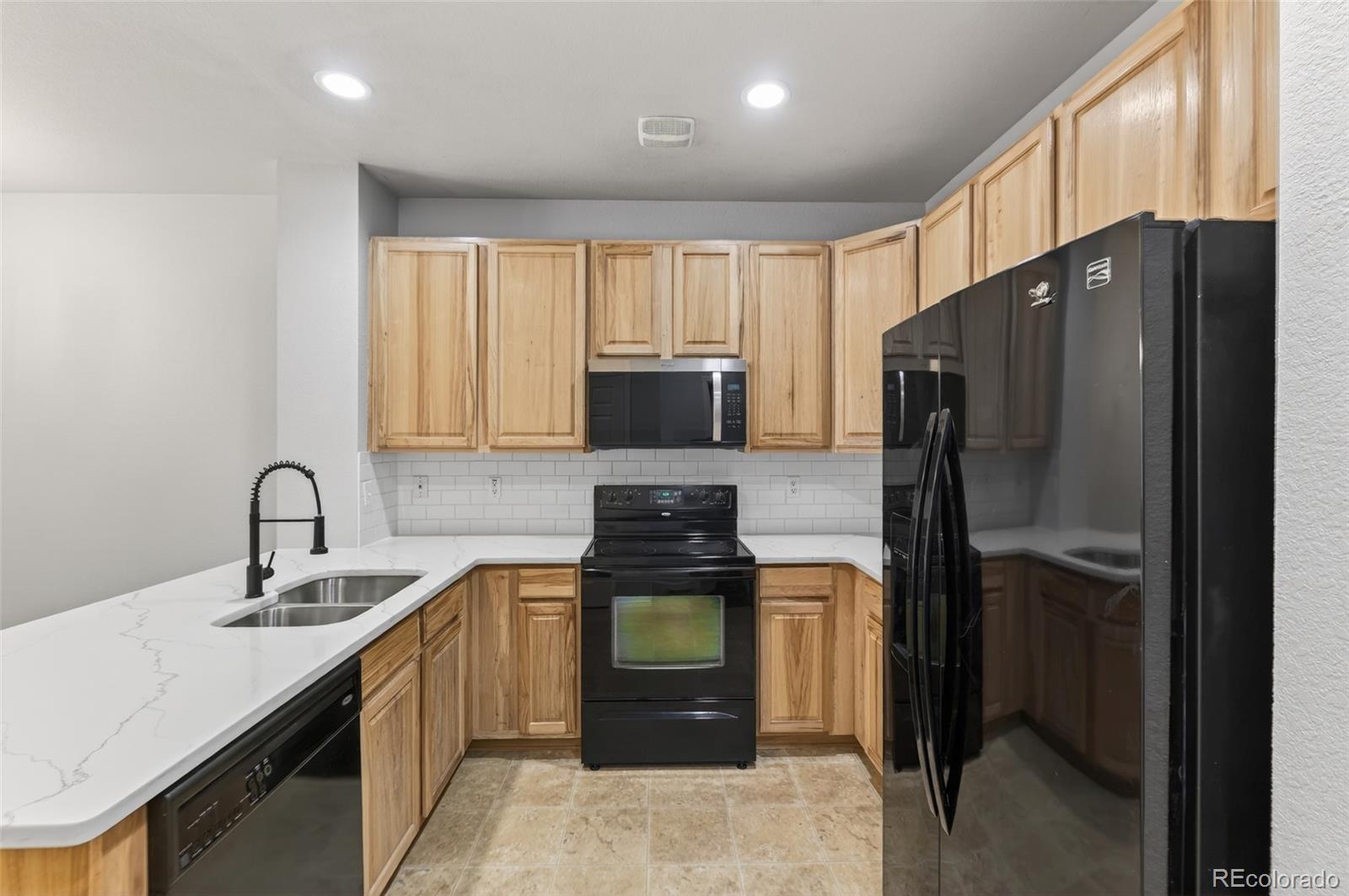 MLS Image #6 for 619 s norfolk way,aurora, Colorado