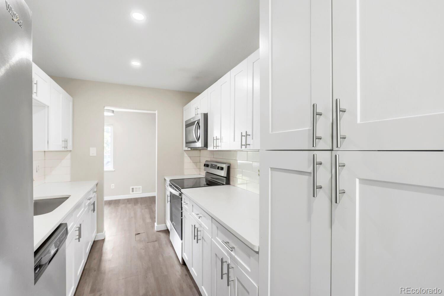MLS Image #10 for 1545 s chase court,lakewood, Colorado