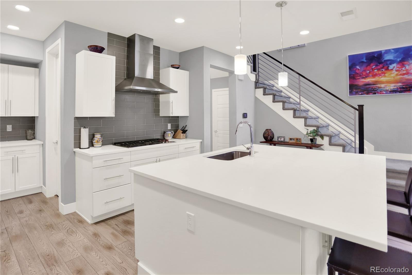 MLS Image #10 for 31 s oneida court,denver, Colorado