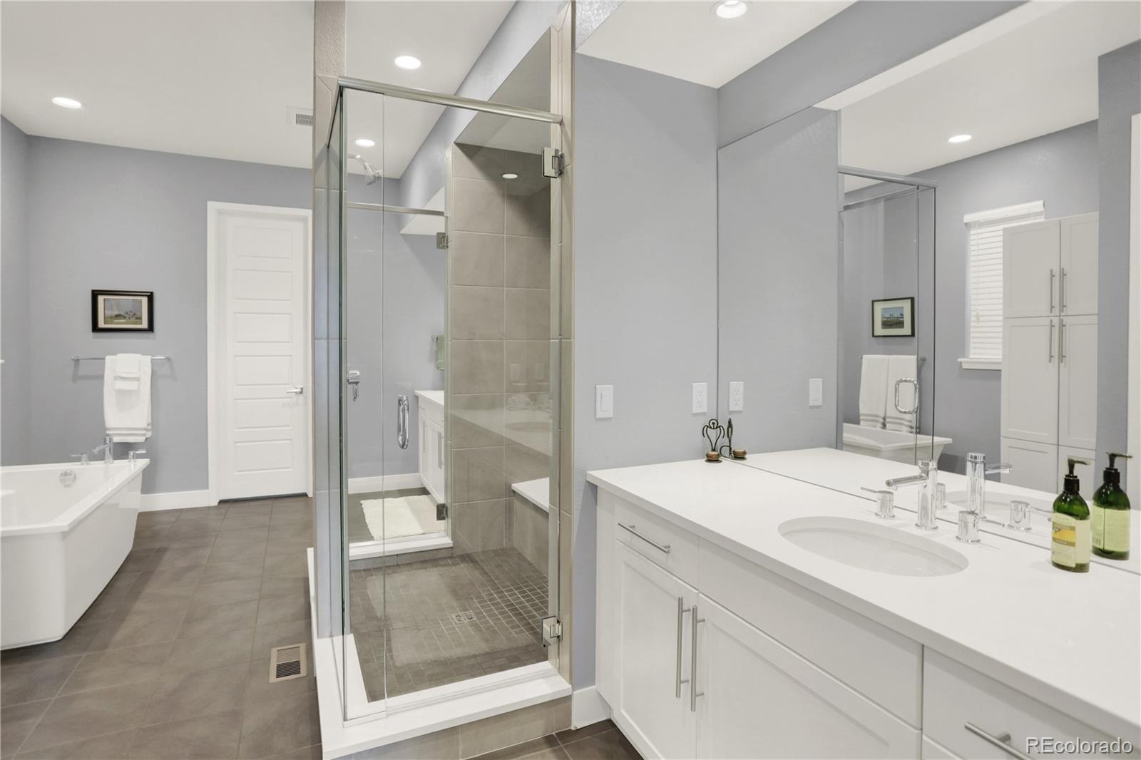 MLS Image #19 for 31 s oneida court,denver, Colorado
