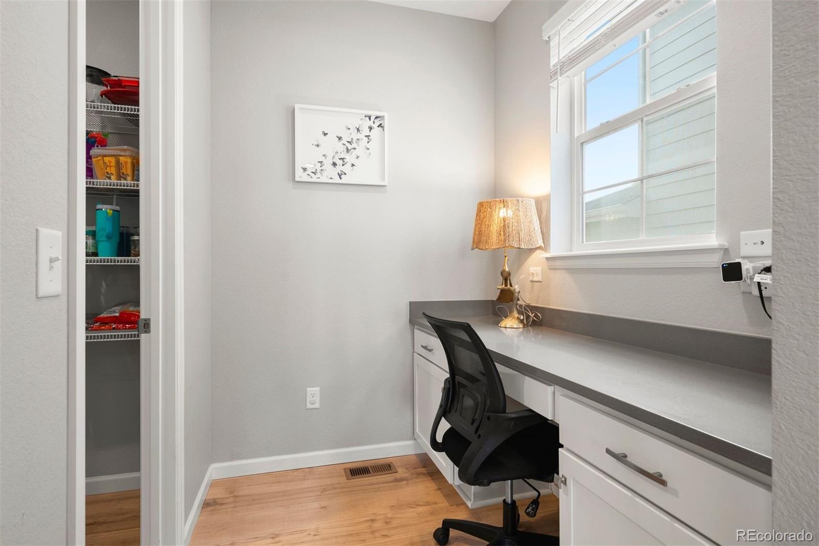 MLS Image #13 for 27645 e geddes place,aurora, Colorado