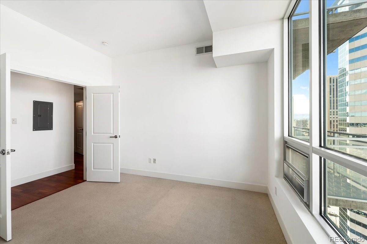 MLS Image #15 for 2001  lincoln street 2113,denver, Colorado