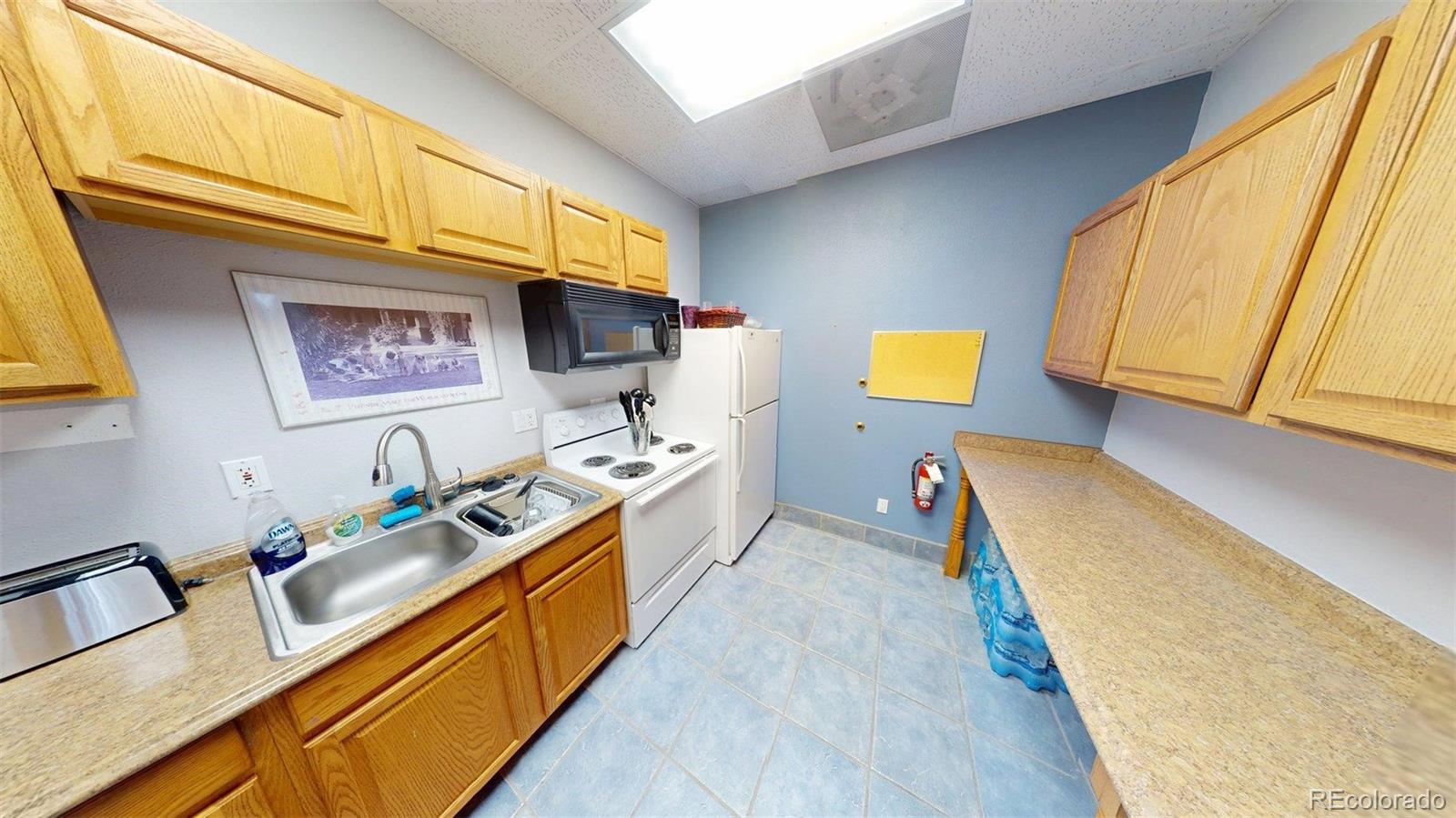 MLS Image #4 for 411  lakewood circle,colorado springs, Colorado