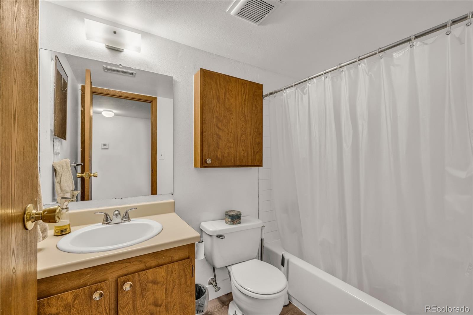 MLS Image #11 for 3100 s federal boulevard 305,denver, Colorado