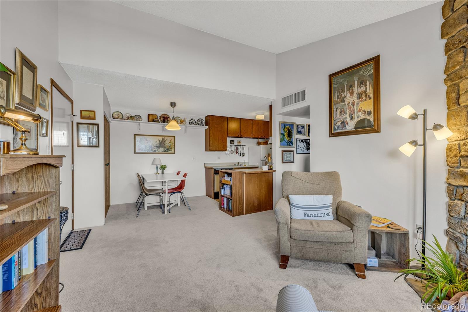 MLS Image #2 for 3100 s federal boulevard 305,denver, Colorado