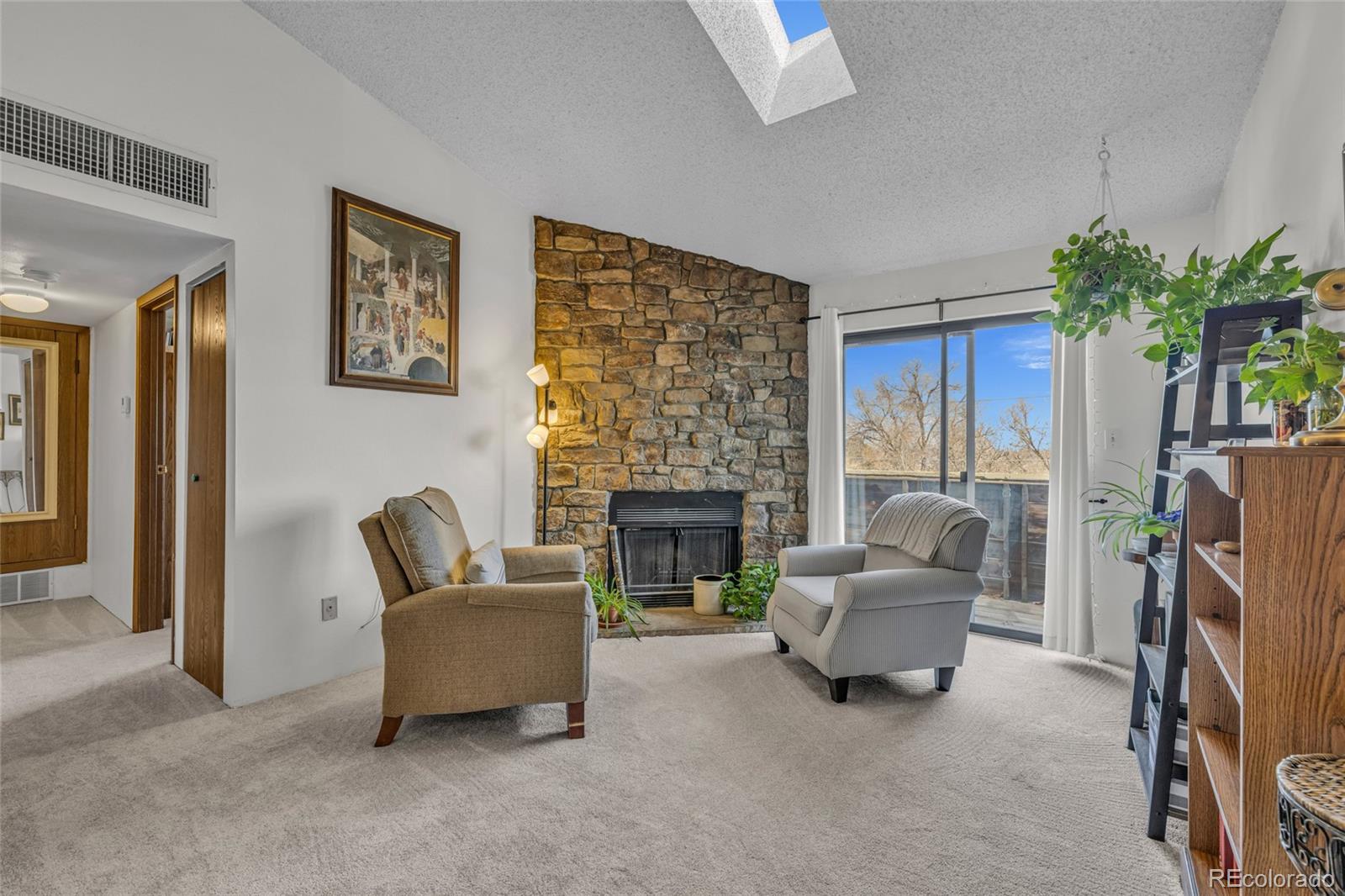 MLS Image #3 for 3100 s federal boulevard 305,denver, Colorado