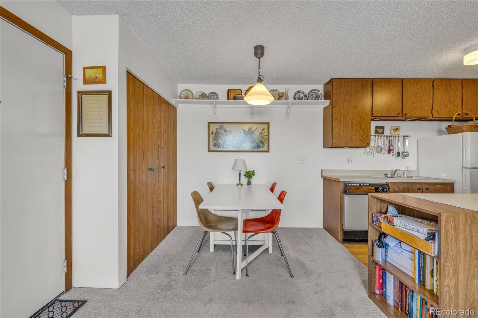 MLS Image #4 for 3100 s federal boulevard 305,denver, Colorado