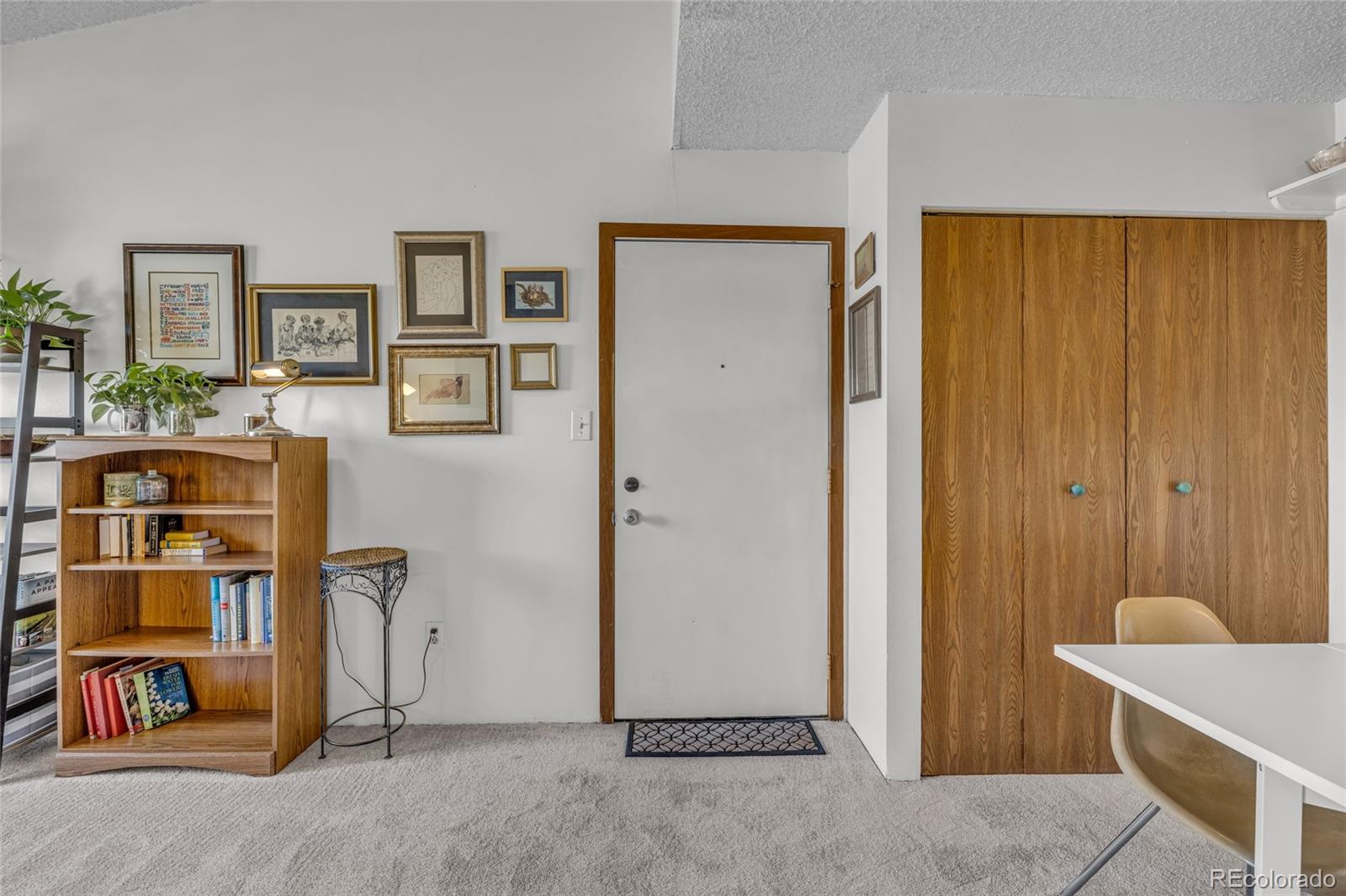 MLS Image #5 for 3100 s federal boulevard 305,denver, Colorado