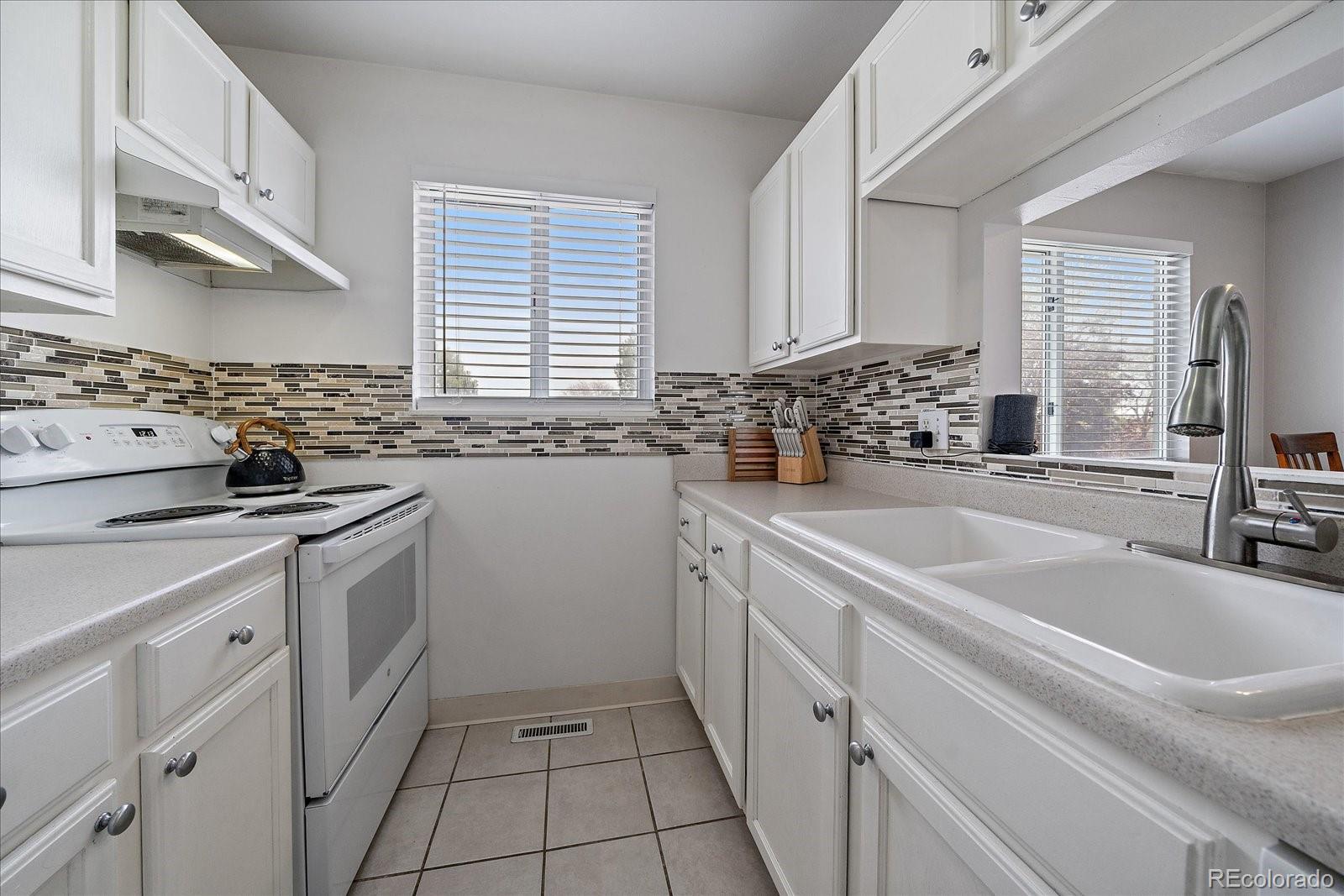 MLS Image #3 for 8798  chase drive 4,arvada, Colorado