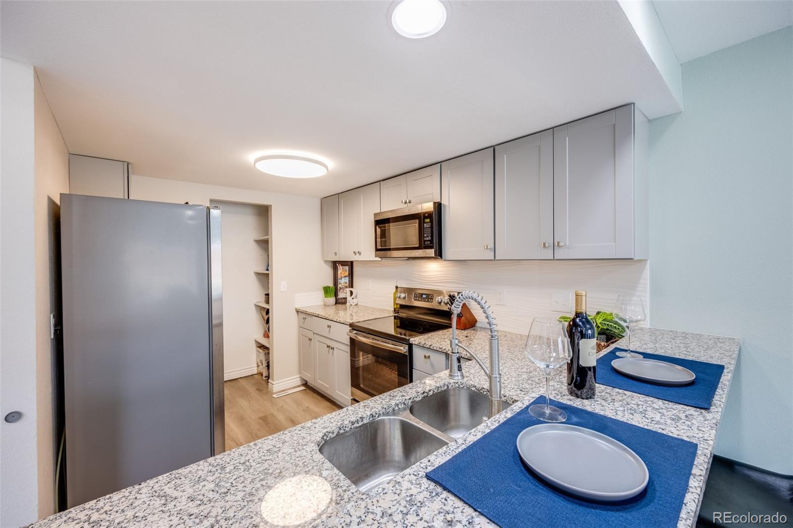 MLS Image #4 for 15149 e princeton place,aurora, Colorado