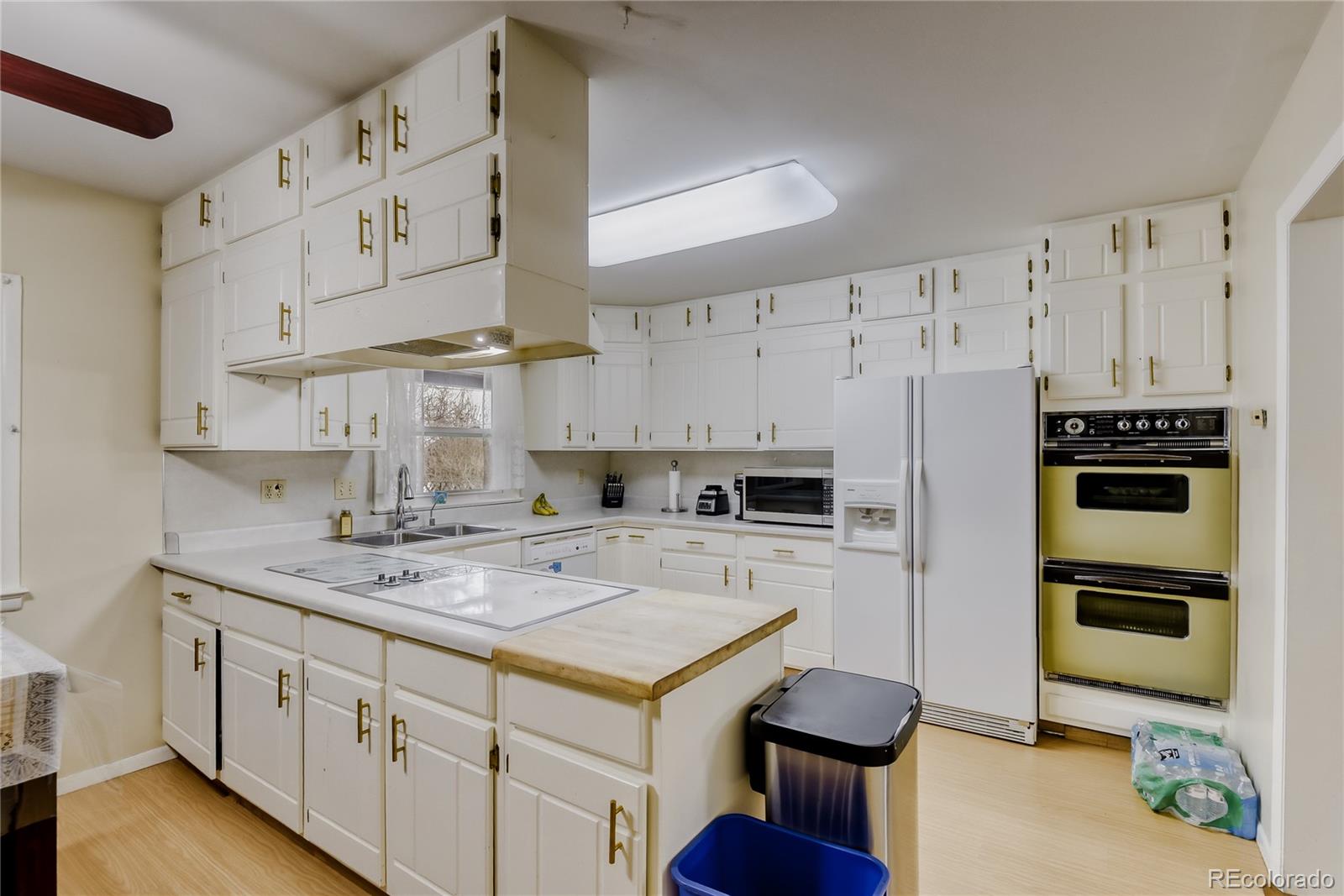 MLS Image #10 for 1620 s perry street,denver, Colorado