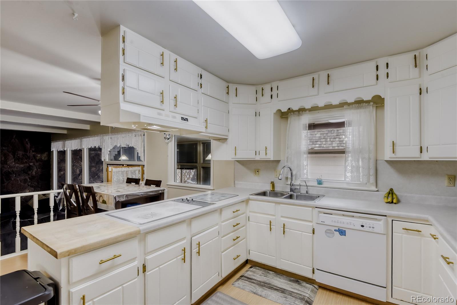 MLS Image #8 for 1620 s perry street,denver, Colorado