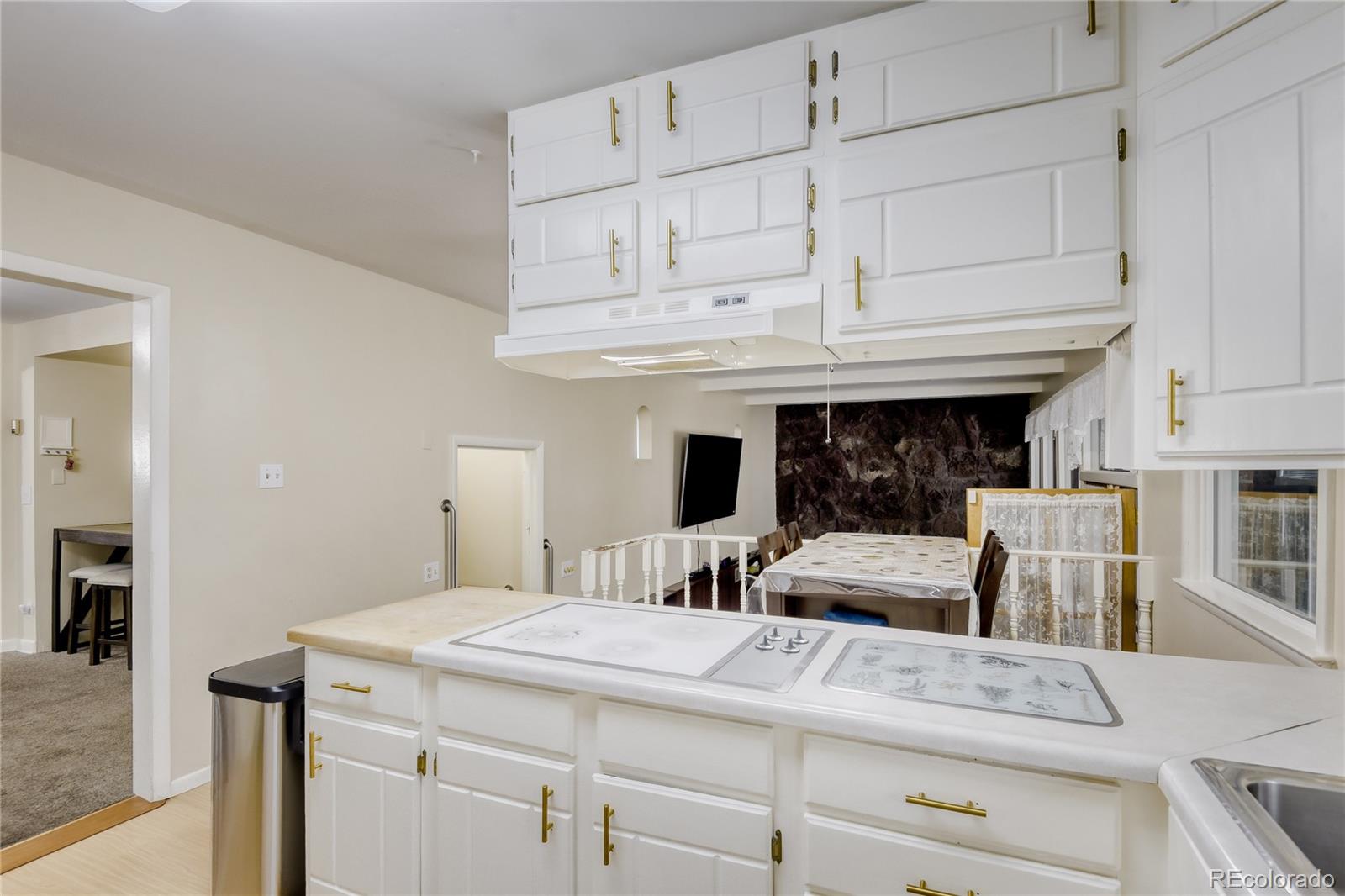MLS Image #9 for 1620 s perry street,denver, Colorado