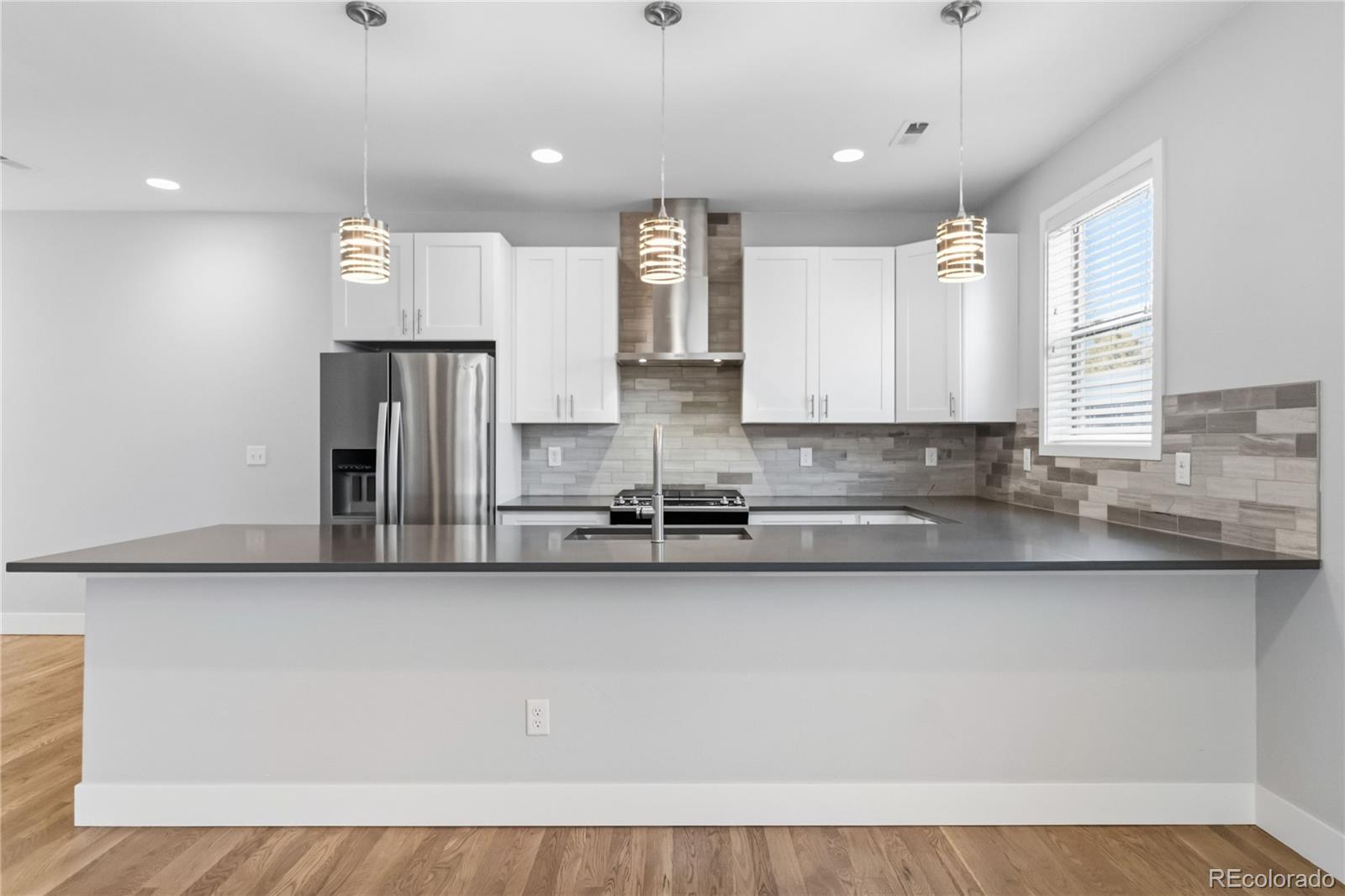 MLS Image #12 for 752 s leyden street,denver, Colorado
